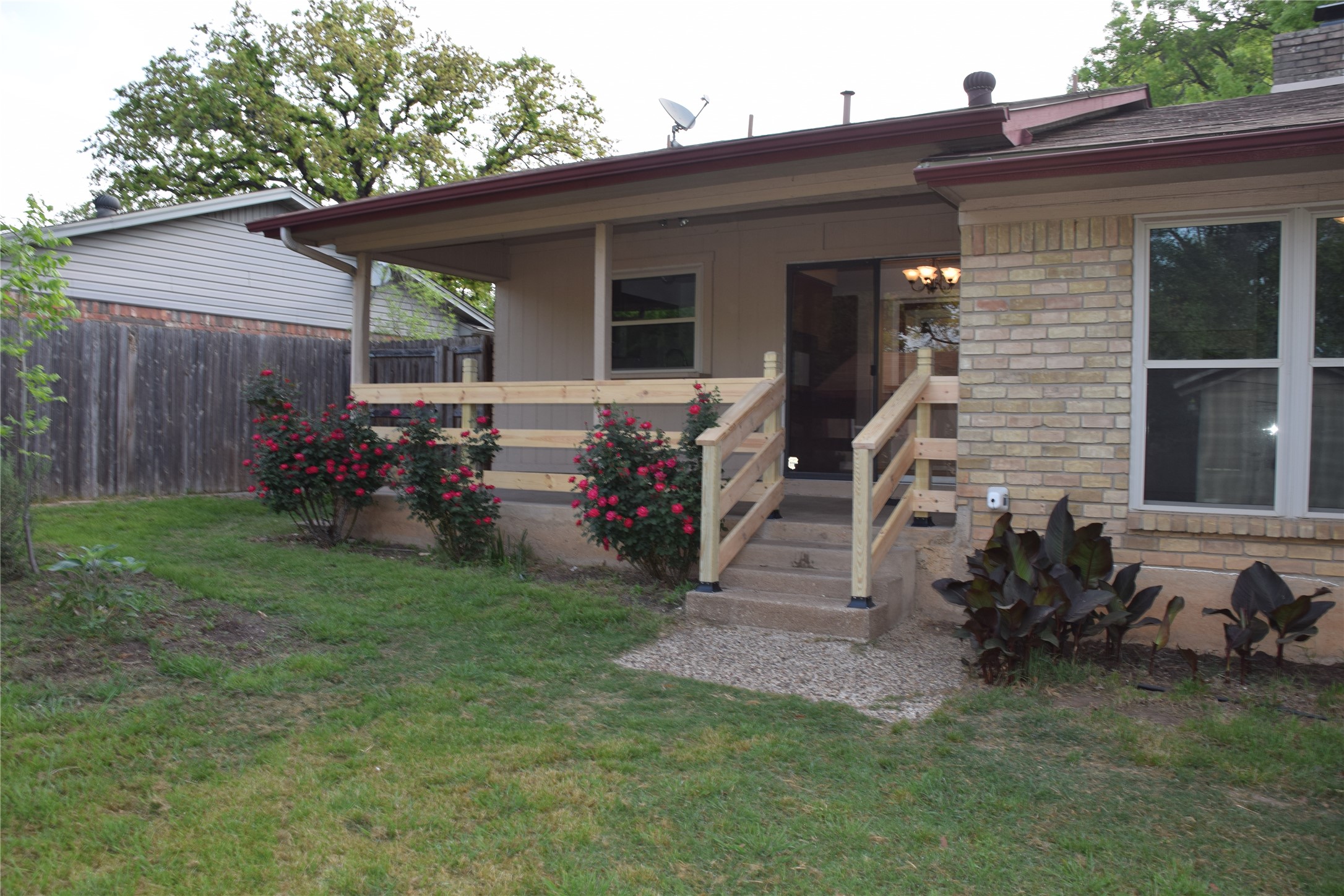 4208 Blossom Trail Arlington TX 76016