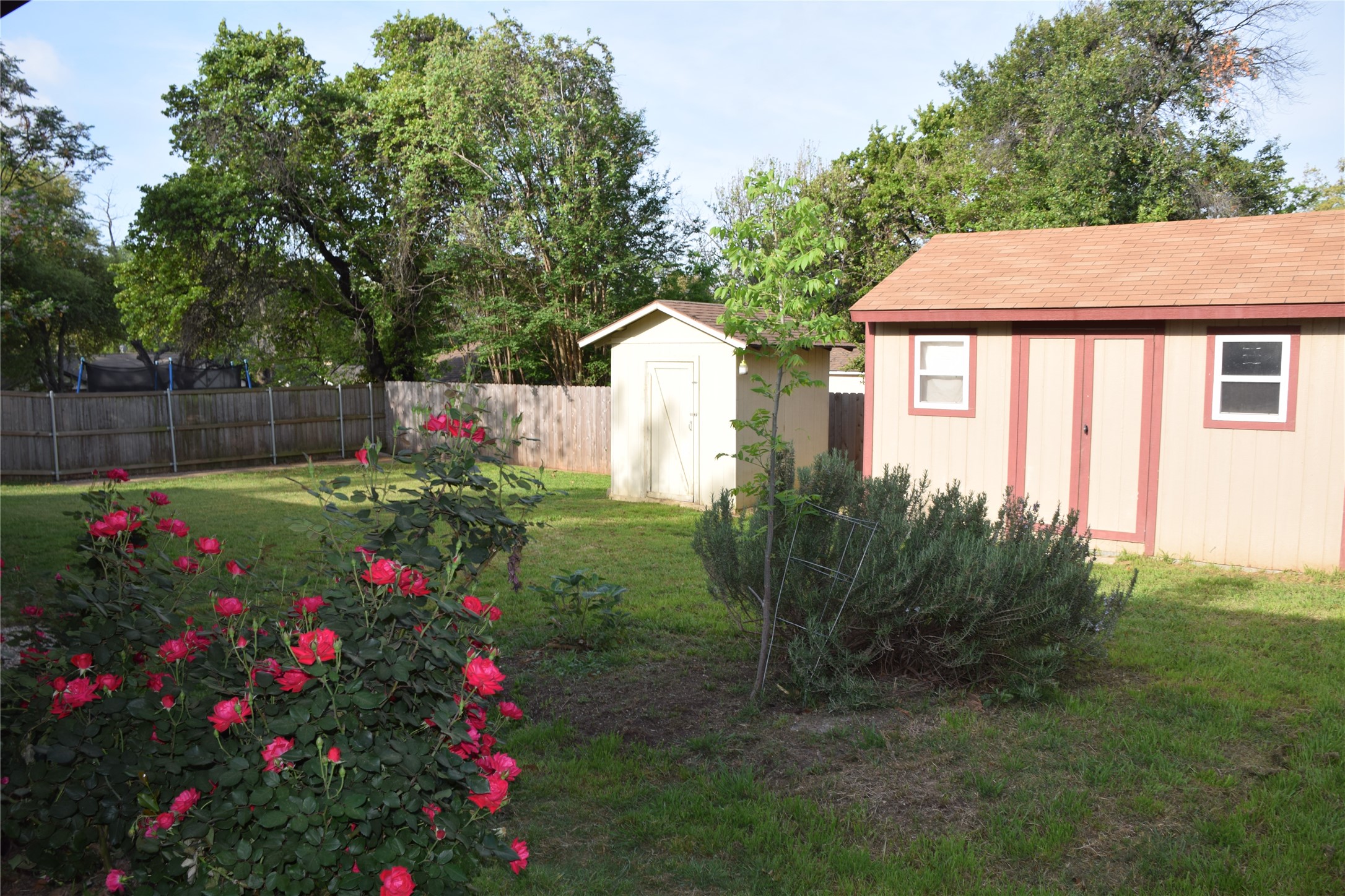 4208 Blossom Trail Arlington TX 76016