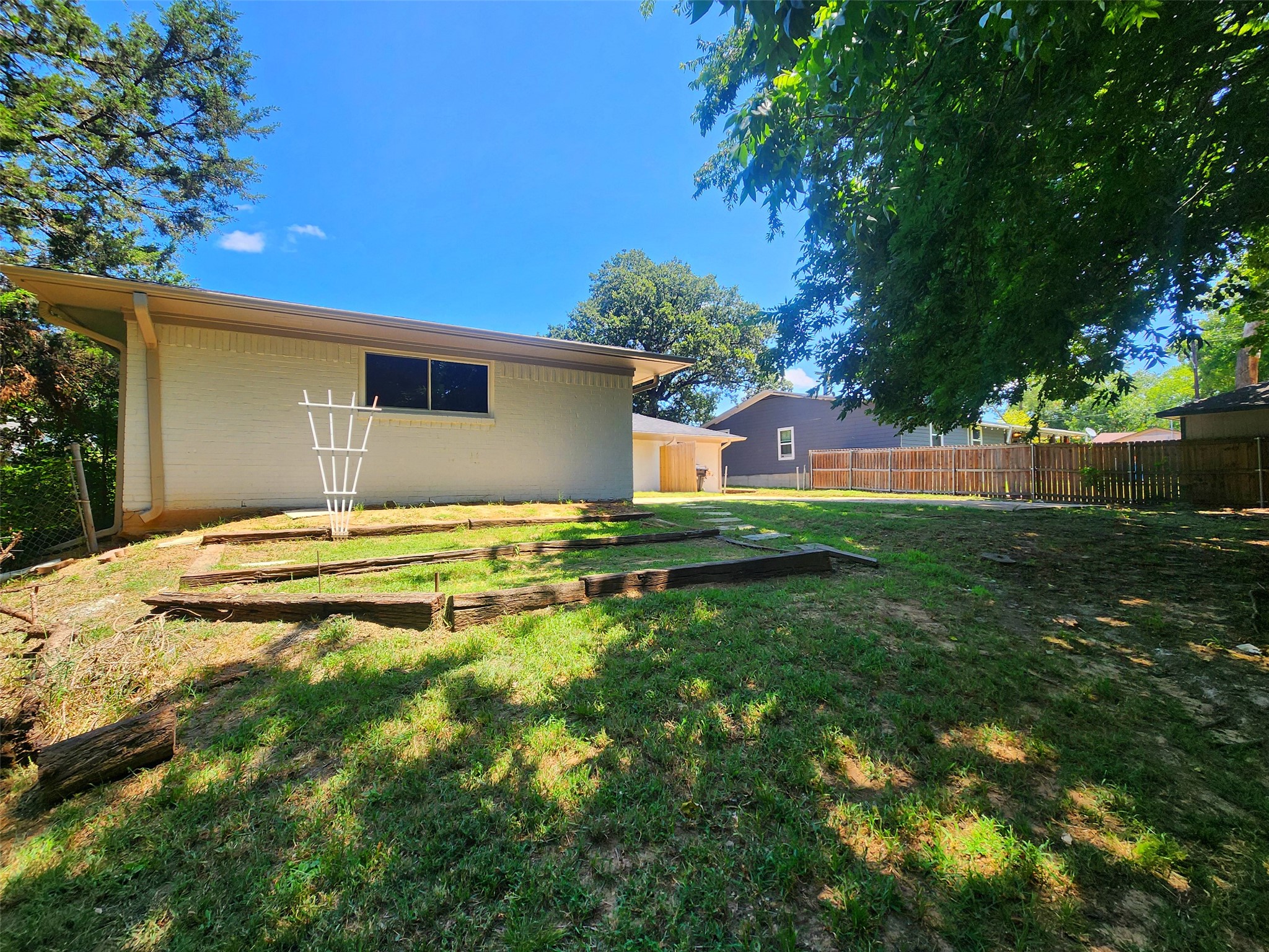 2910 W Crawford Street Denison TX 75020