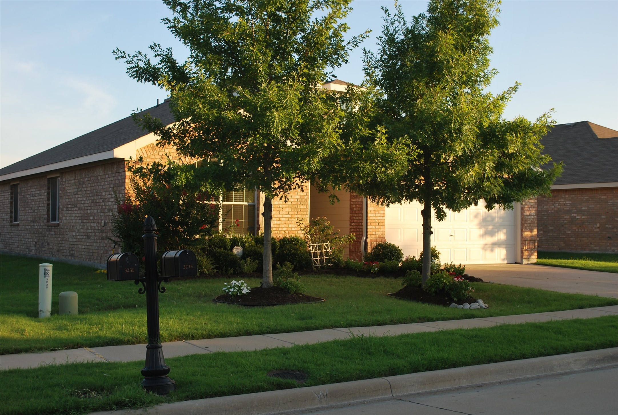 3235 Guadaloupe Grand Prairie TX 75054