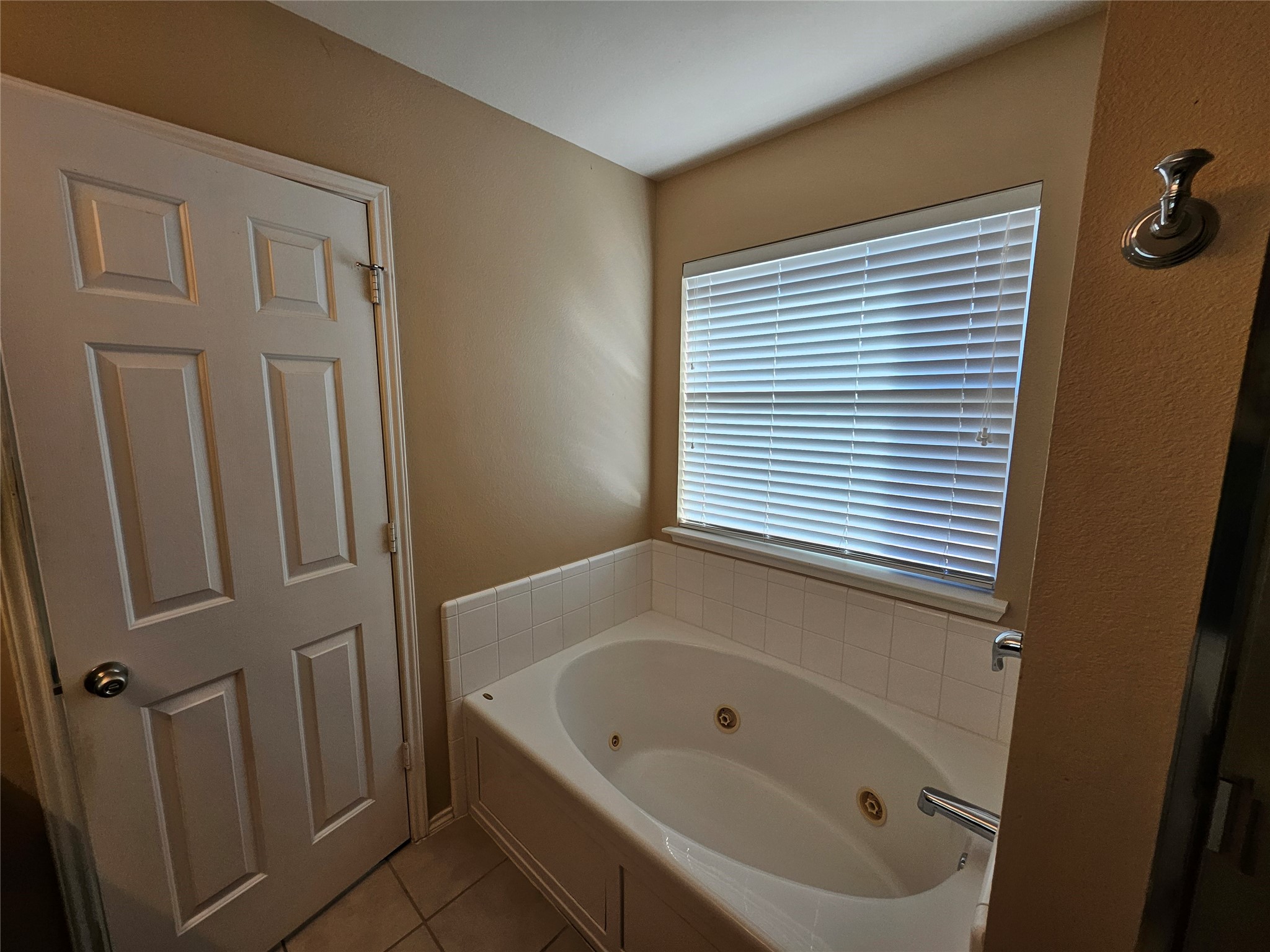 3235 Guadaloupe Grand Prairie TX 75054