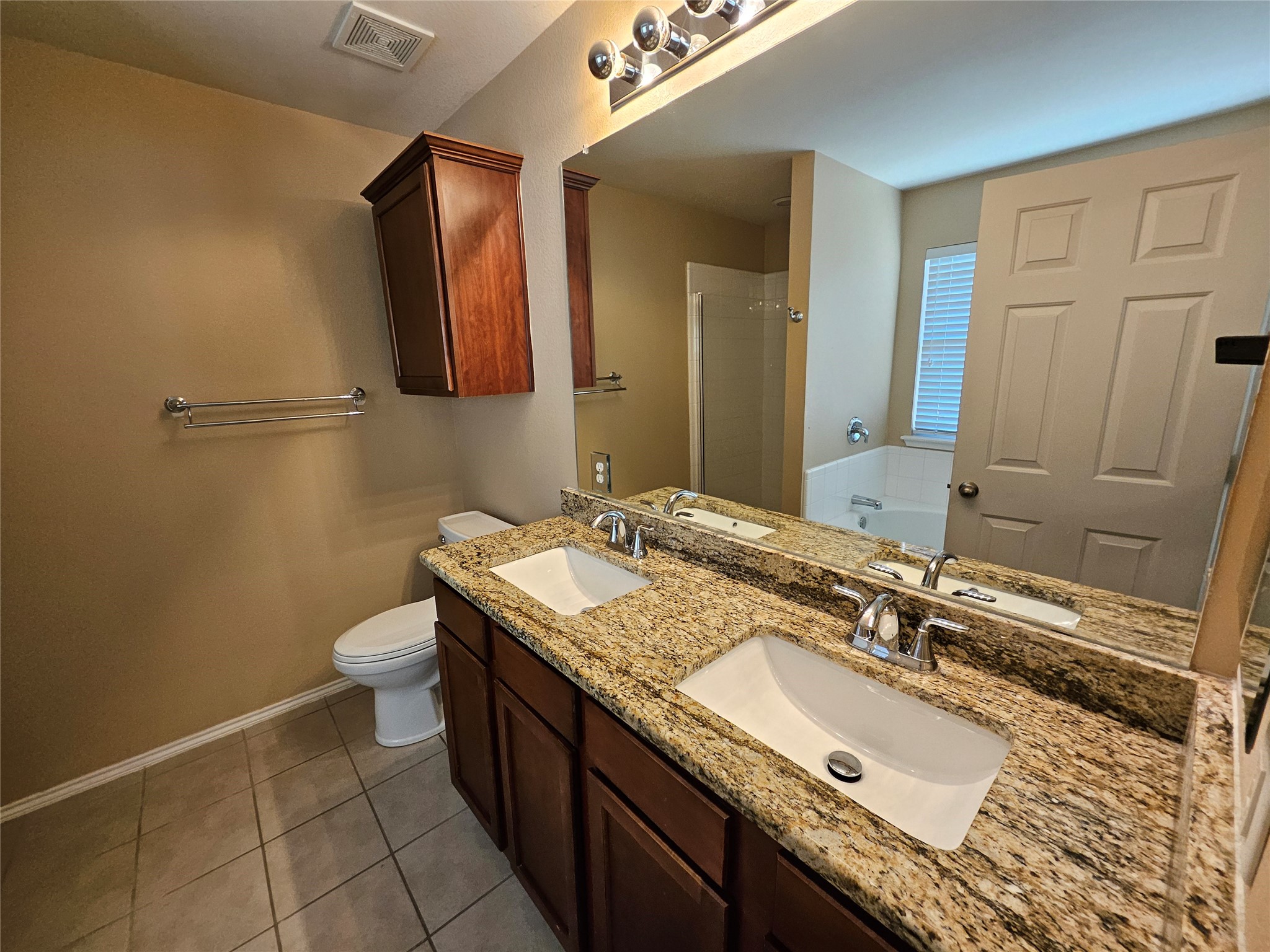 3235 Guadaloupe Grand Prairie TX 75054