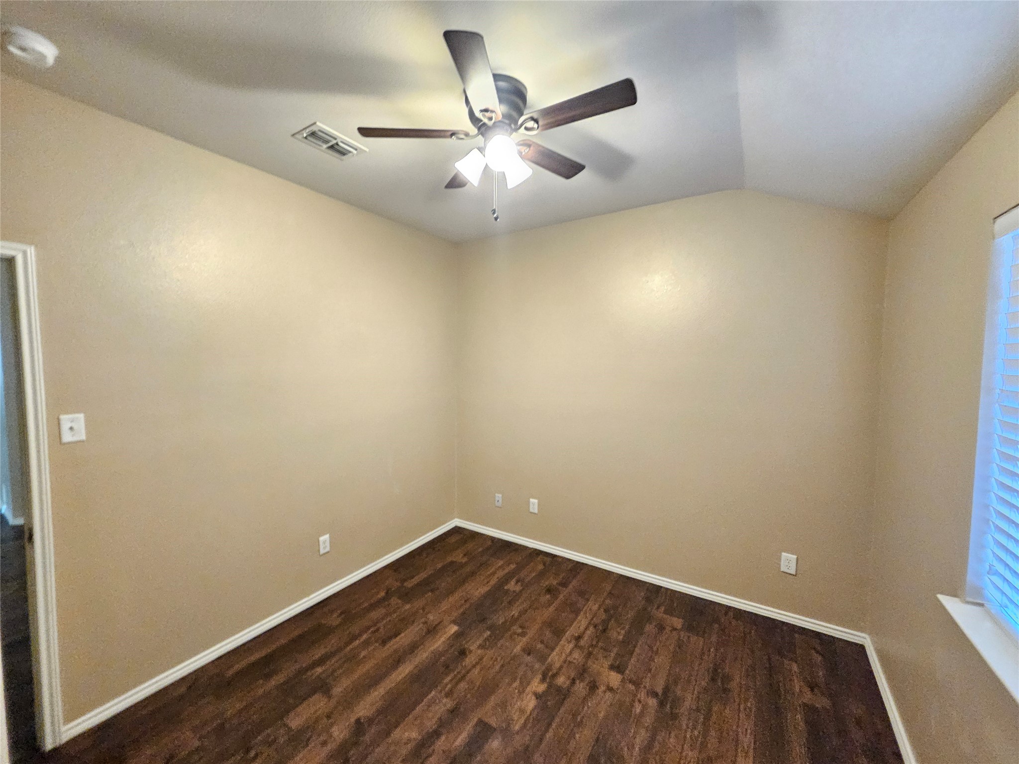 3235 Guadaloupe Grand Prairie TX 75054