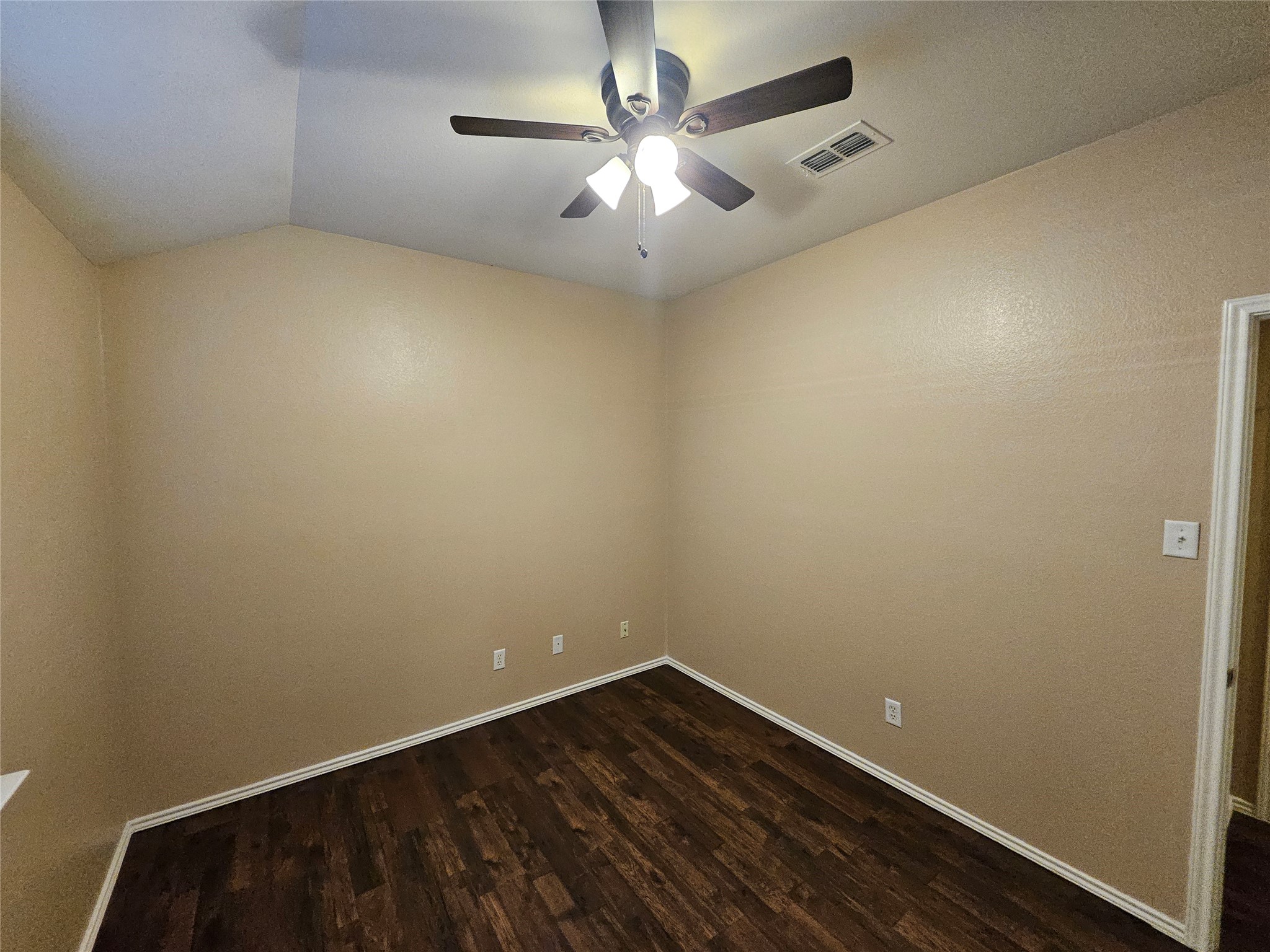 3235 Guadaloupe Grand Prairie TX 75054