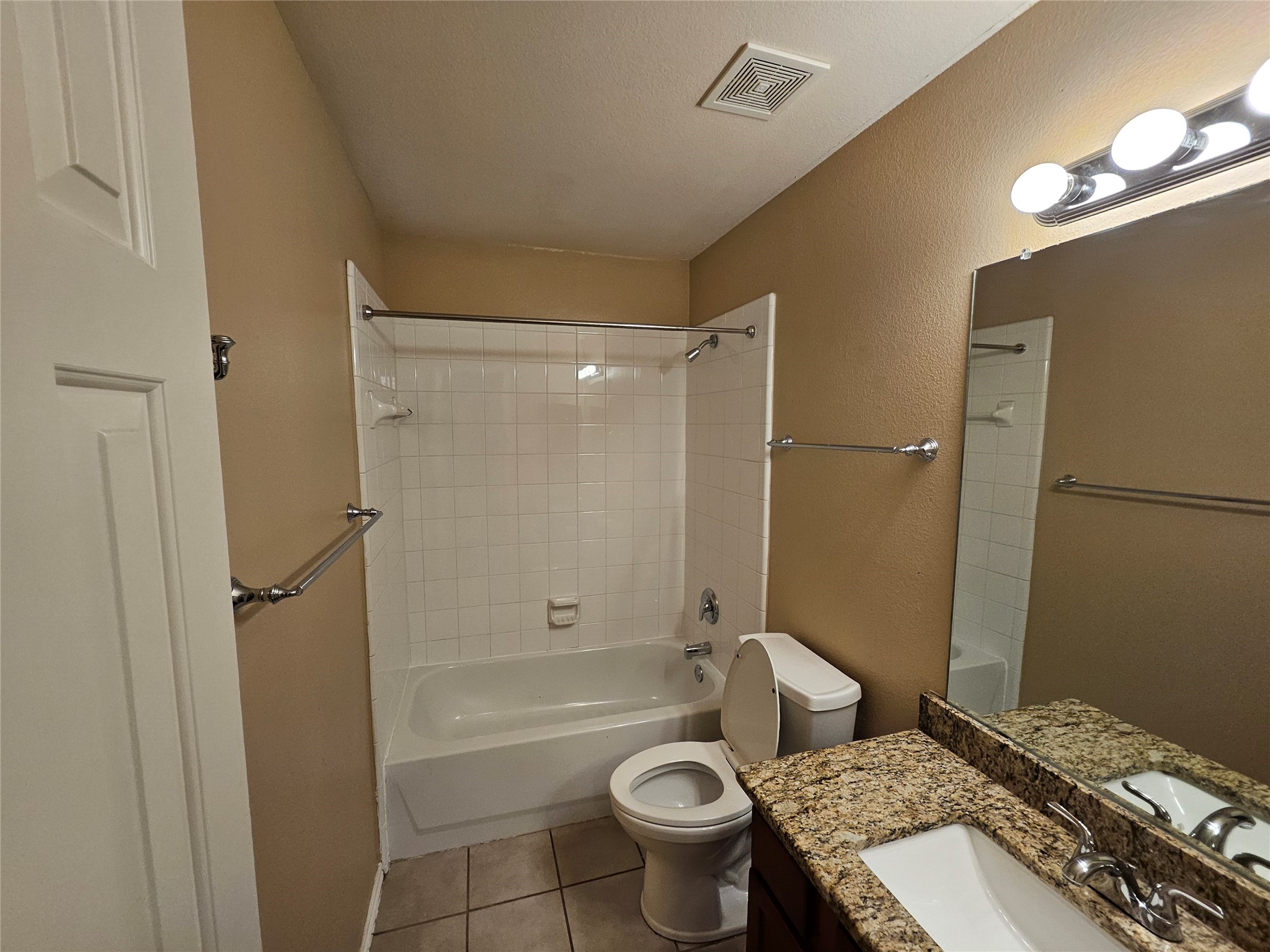 3235 Guadaloupe Grand Prairie TX 75054