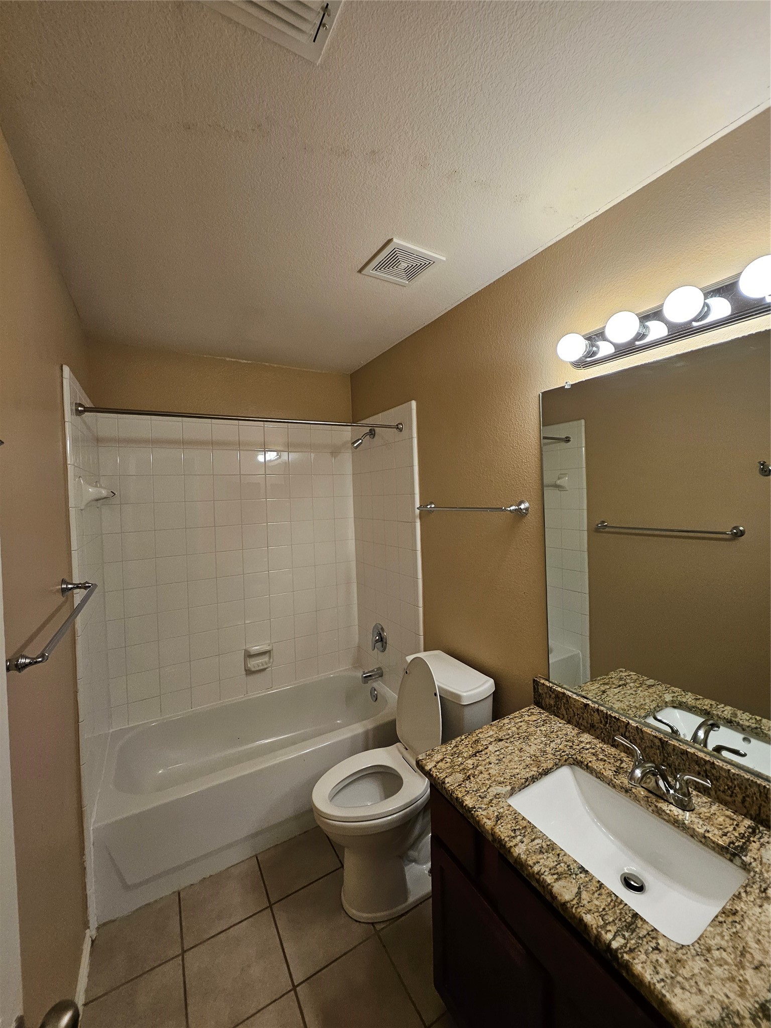 3235 Guadaloupe Grand Prairie TX 75054