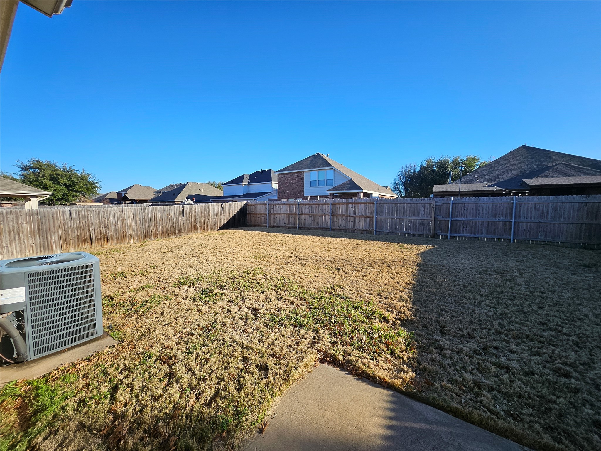 3235 Guadaloupe Grand Prairie TX 75054