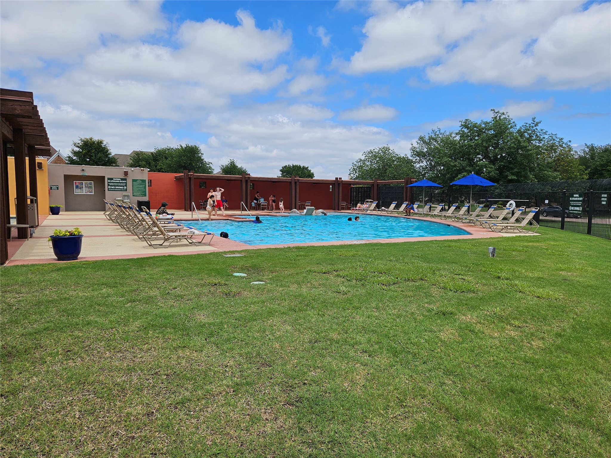 3235 Guadaloupe Grand Prairie TX 75054