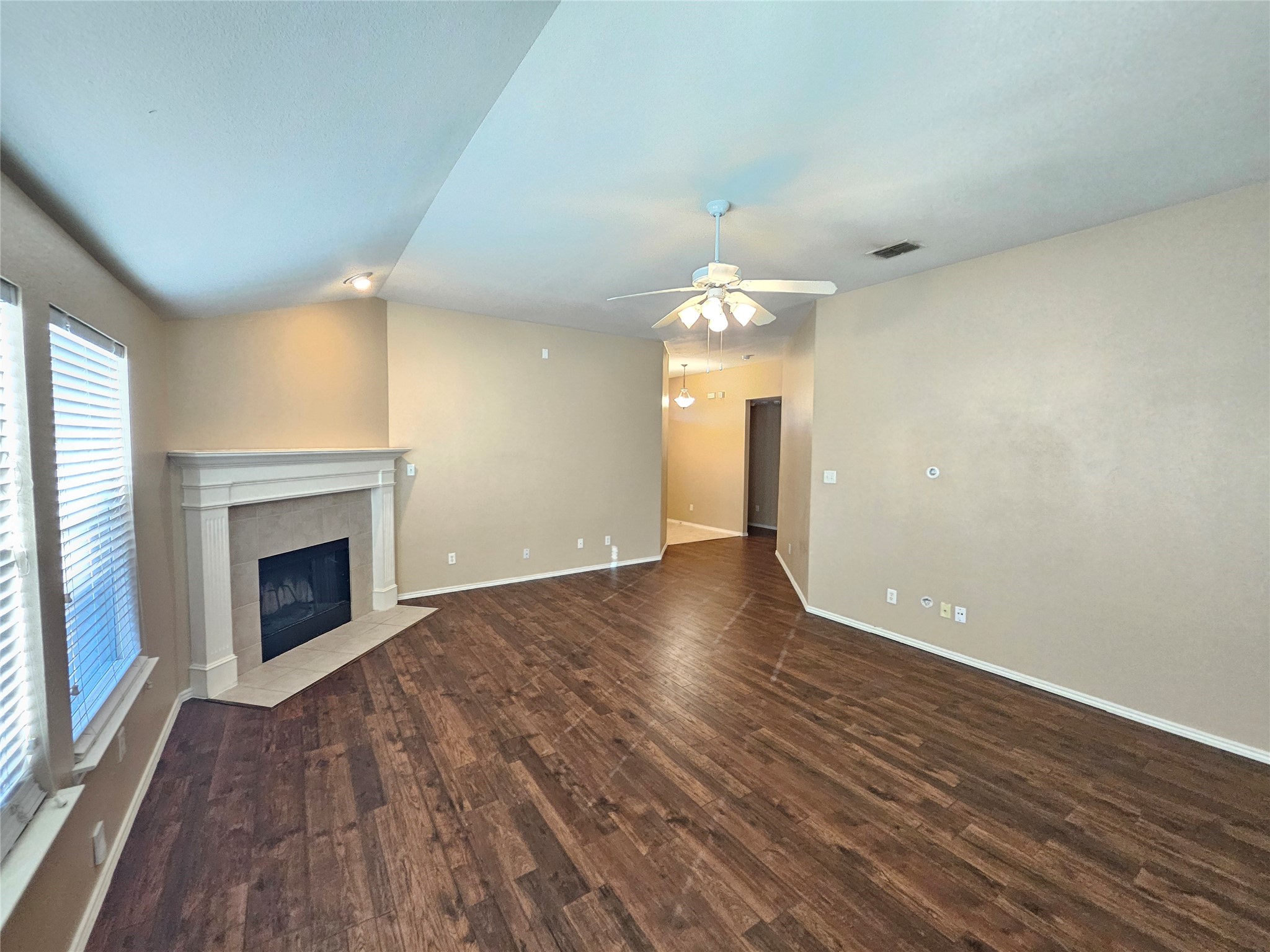 3235 Guadaloupe Grand Prairie TX 75054