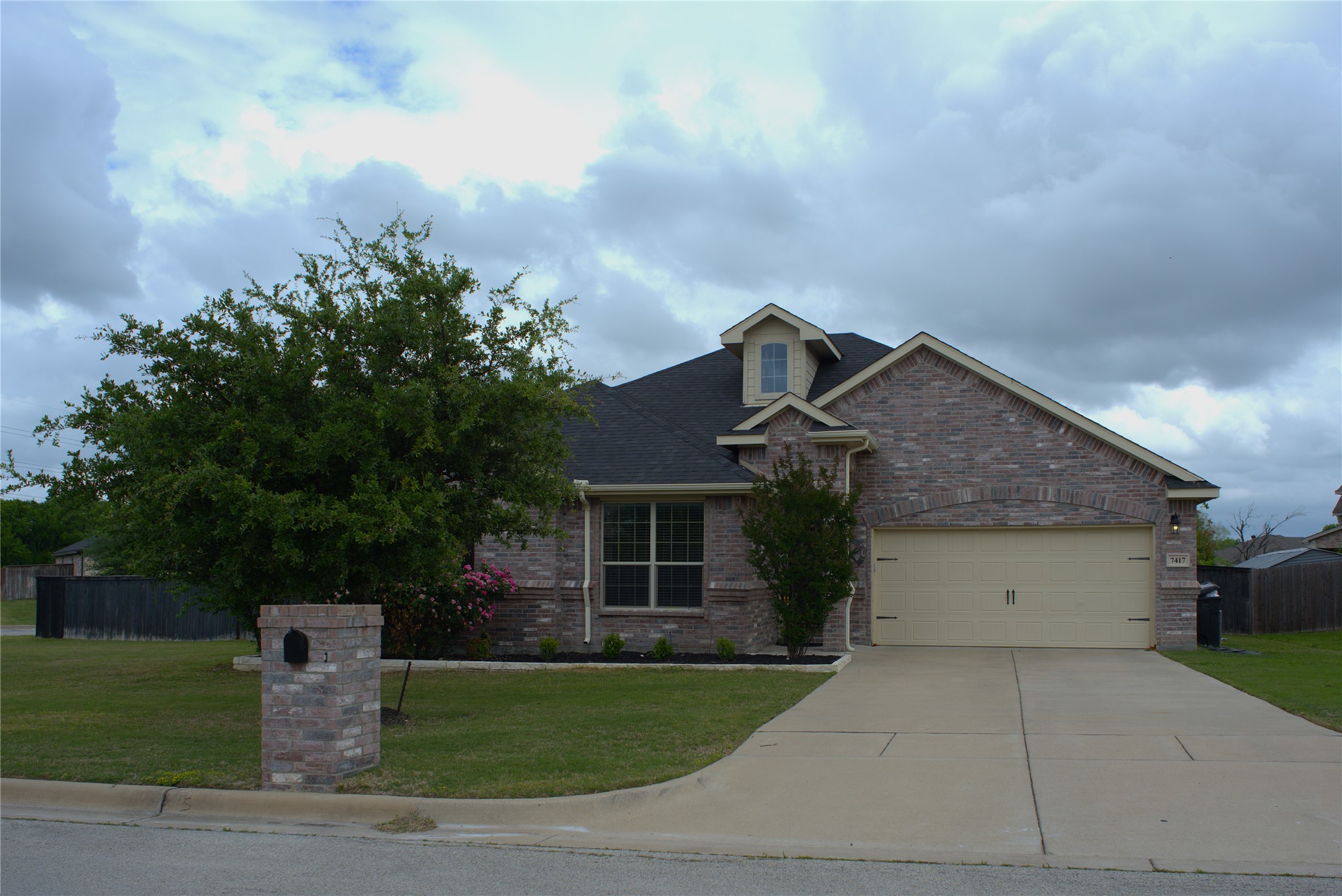 7417 Caladium Lane Forest Hill TX 76140
