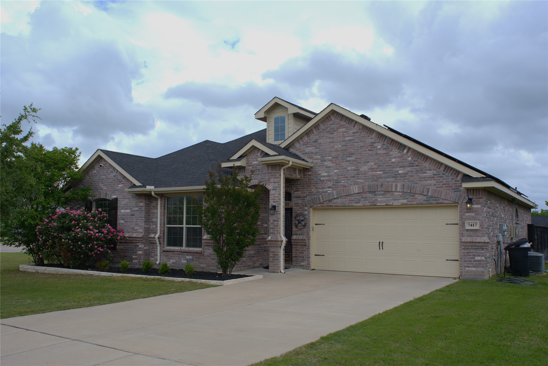 7417 Caladium Lane Forest Hill TX 76140