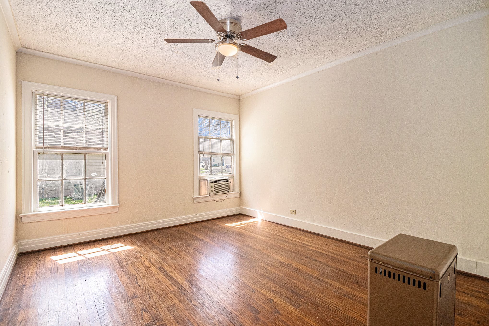 6302 Belmont Avenue Dallas TX 75214