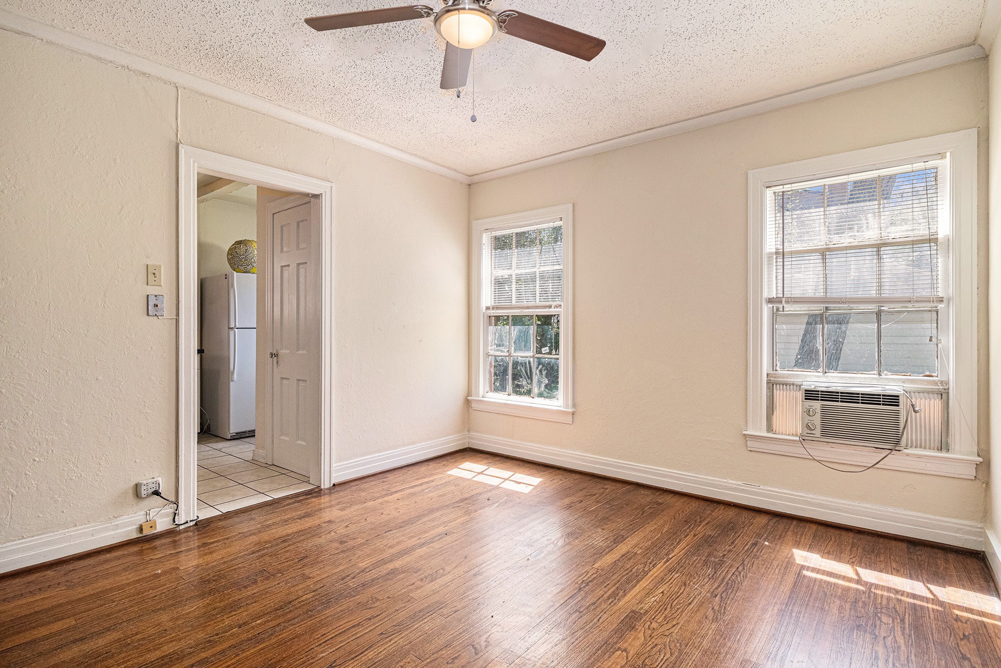 6302 Belmont Avenue Dallas TX 75214