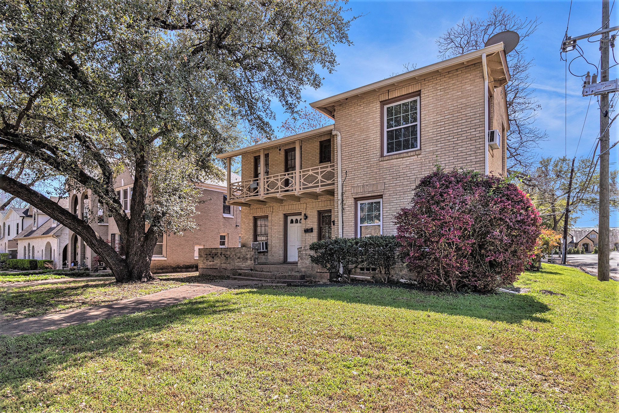 6302 Belmont Avenue Dallas TX 75214