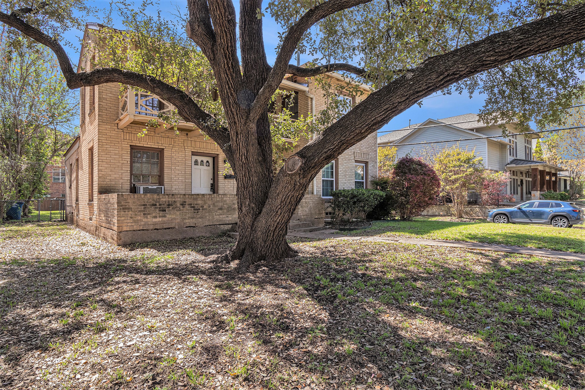 6302 Belmont Avenue Dallas TX 75214
