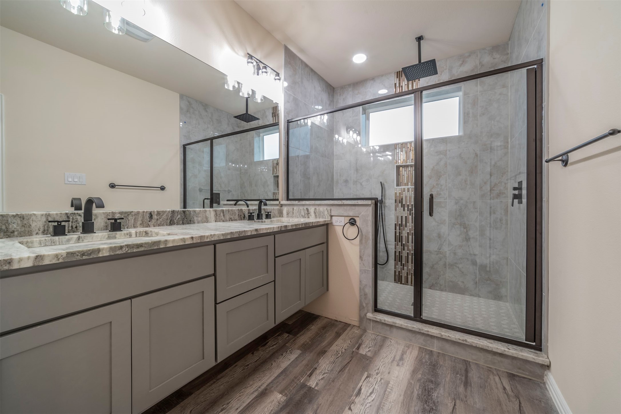 1605 Mignon Drive Arlington TX 76010