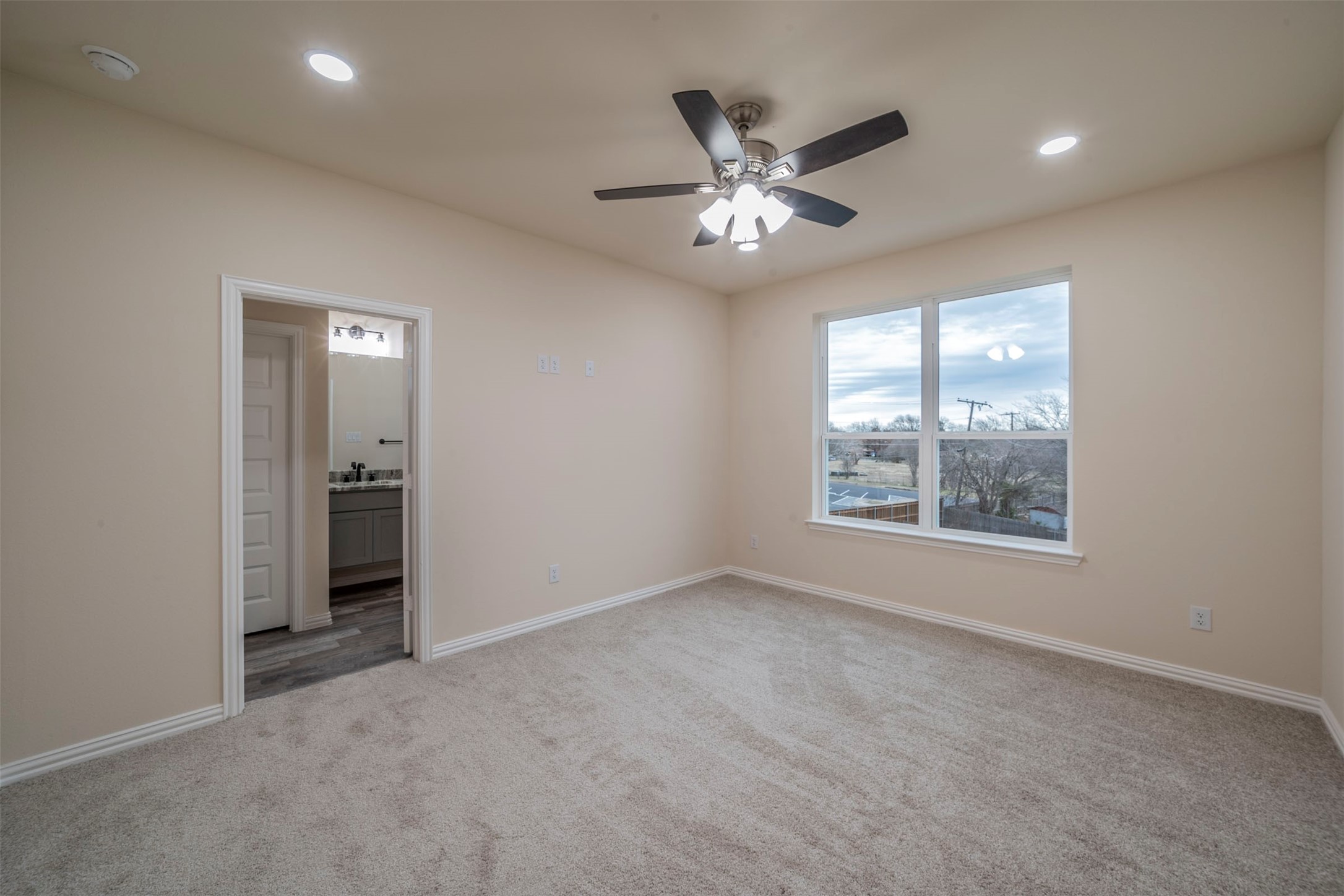 1605 Mignon Drive Arlington TX 76010