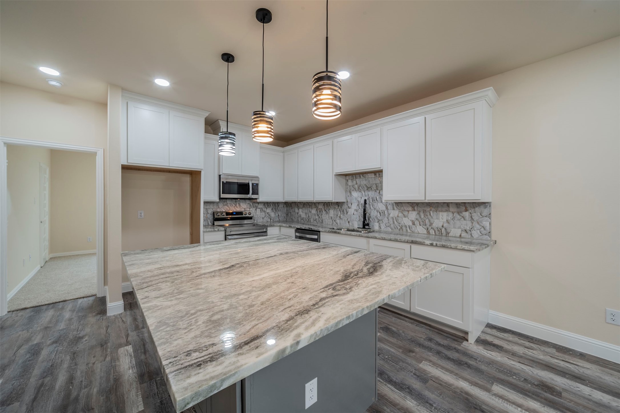 1605 Mignon Drive Arlington TX 76010