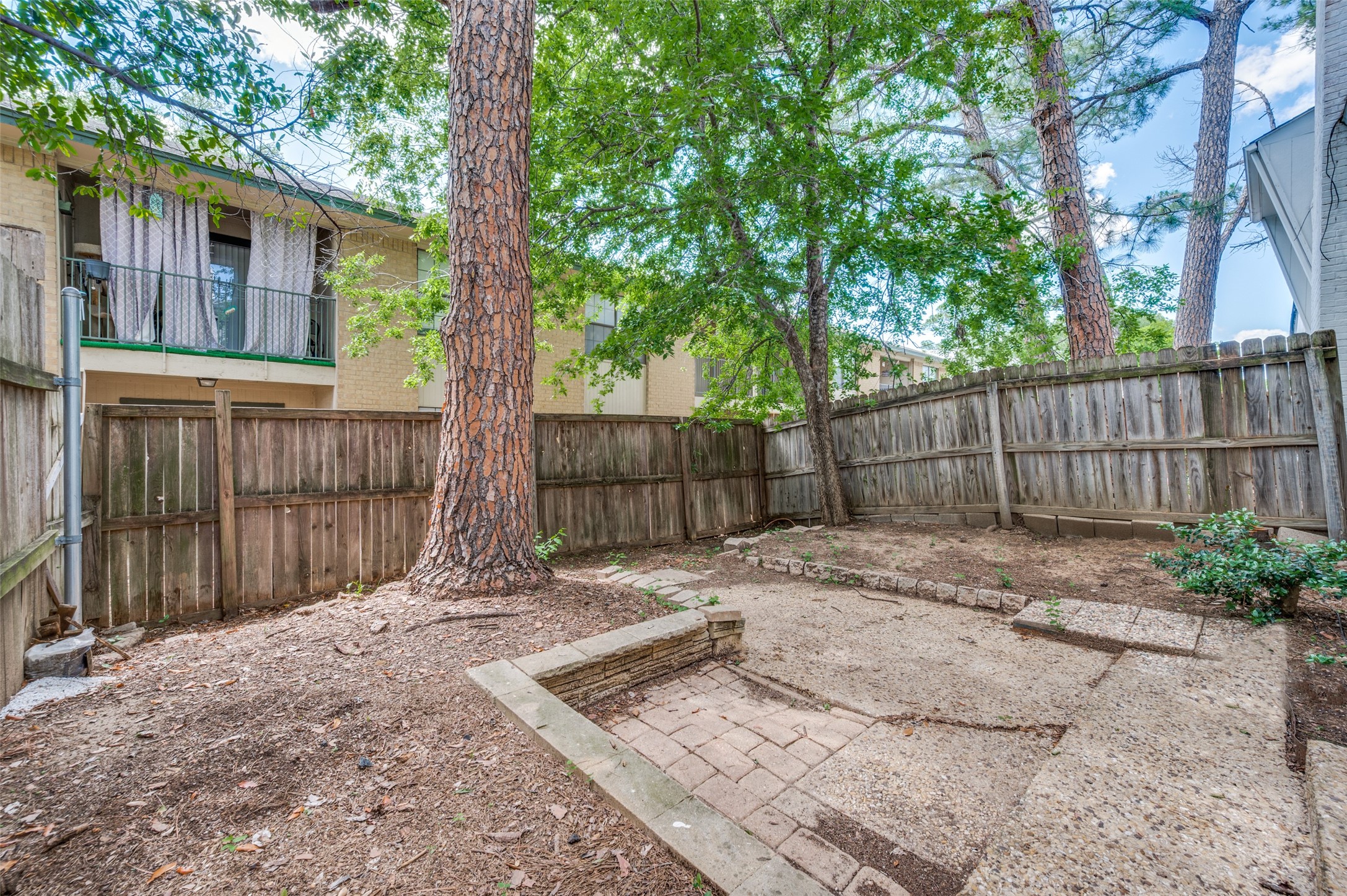 412 Hollyhill Lane Denton TX 76205