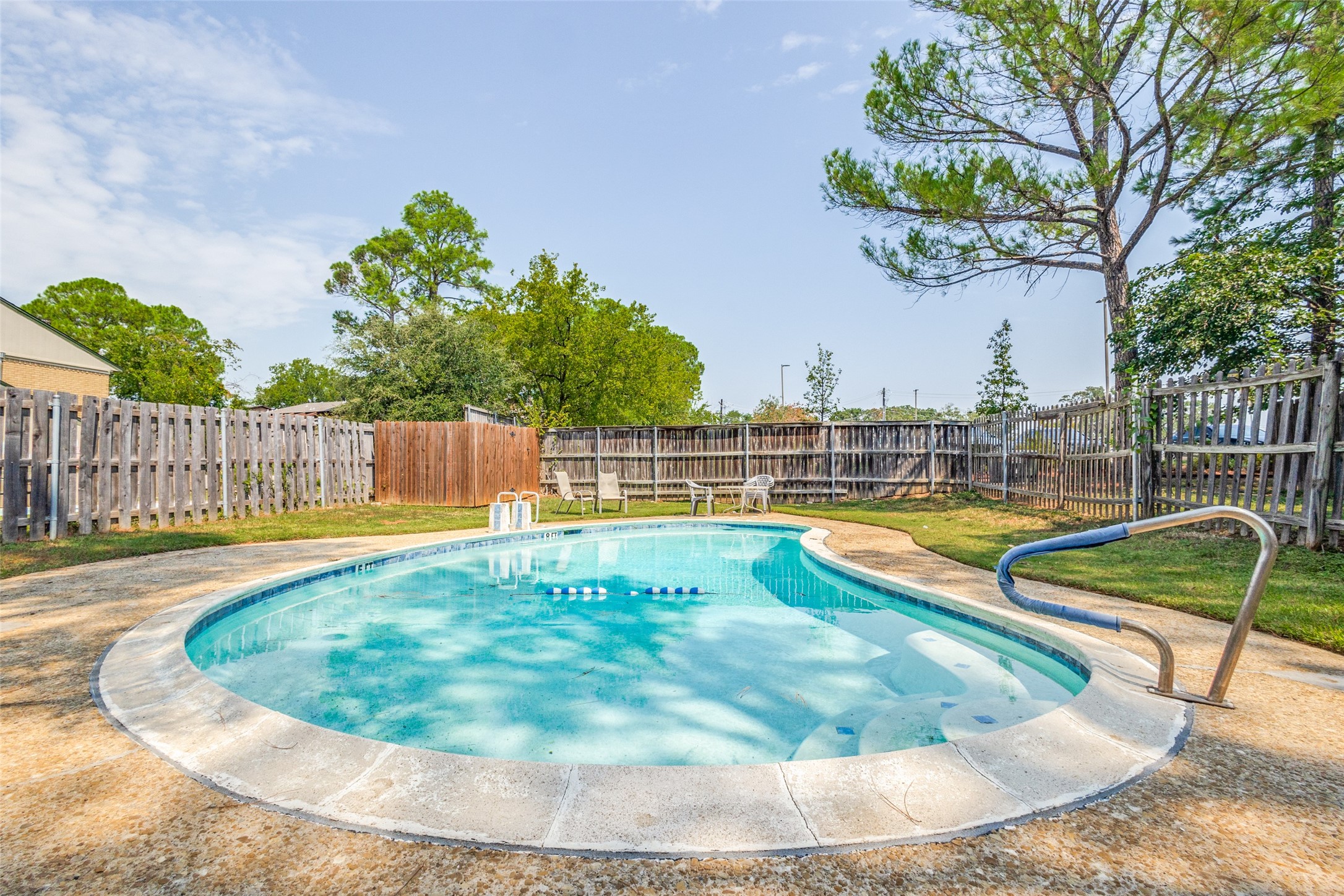412 Hollyhill Lane Denton TX 76205