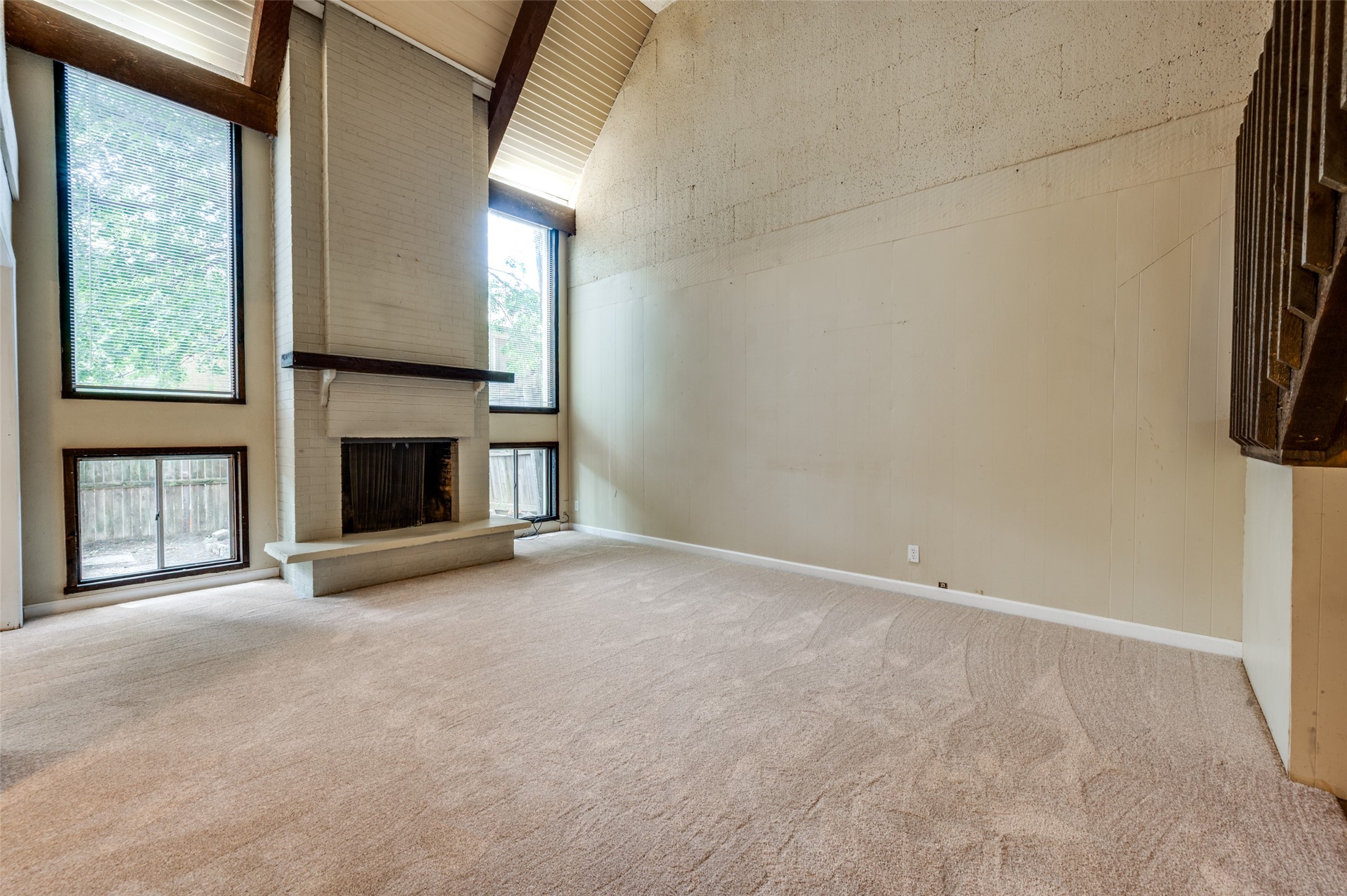 412 Hollyhill Lane Denton TX 76205