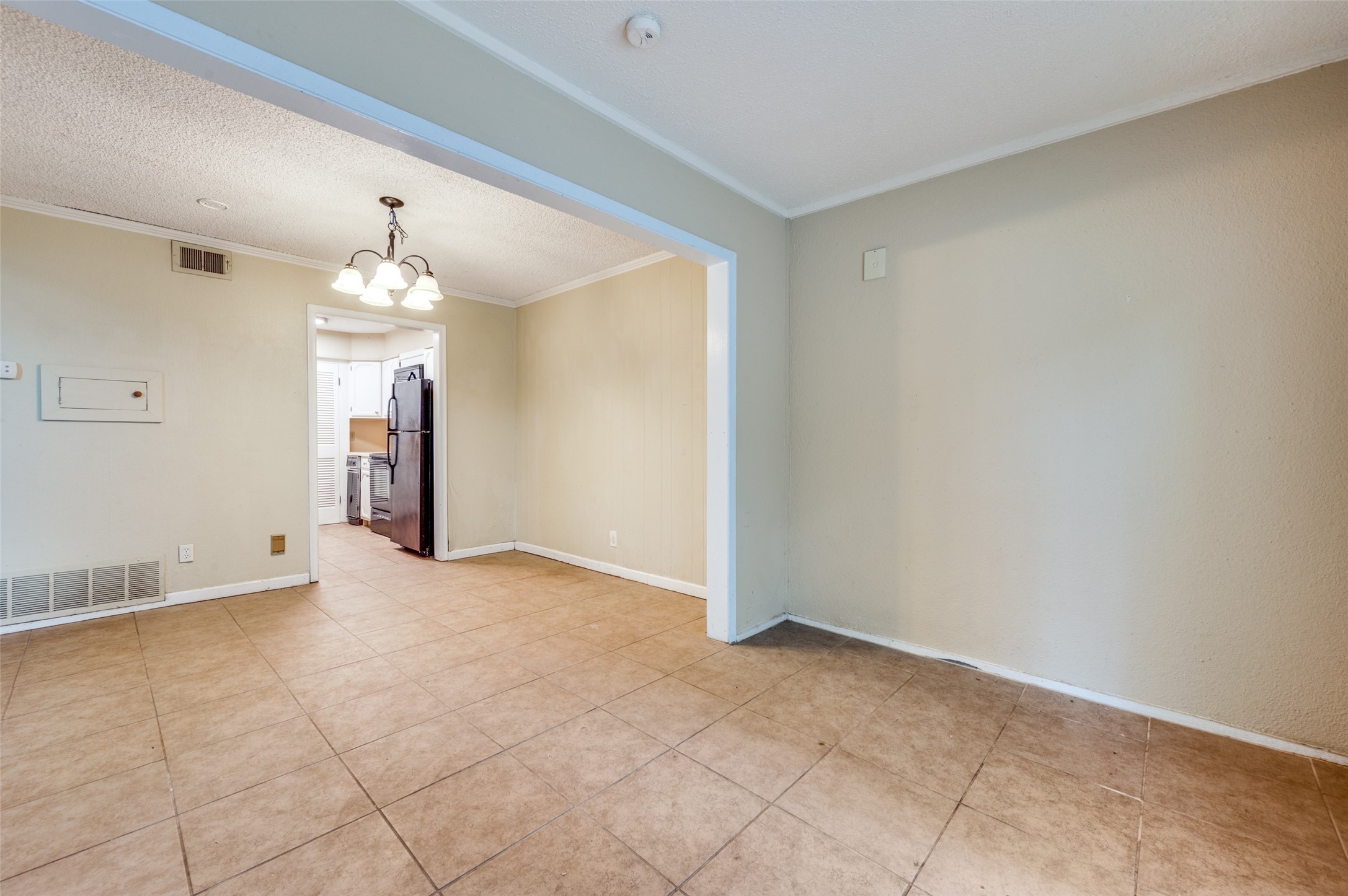 412 Hollyhill Lane Denton TX 76205