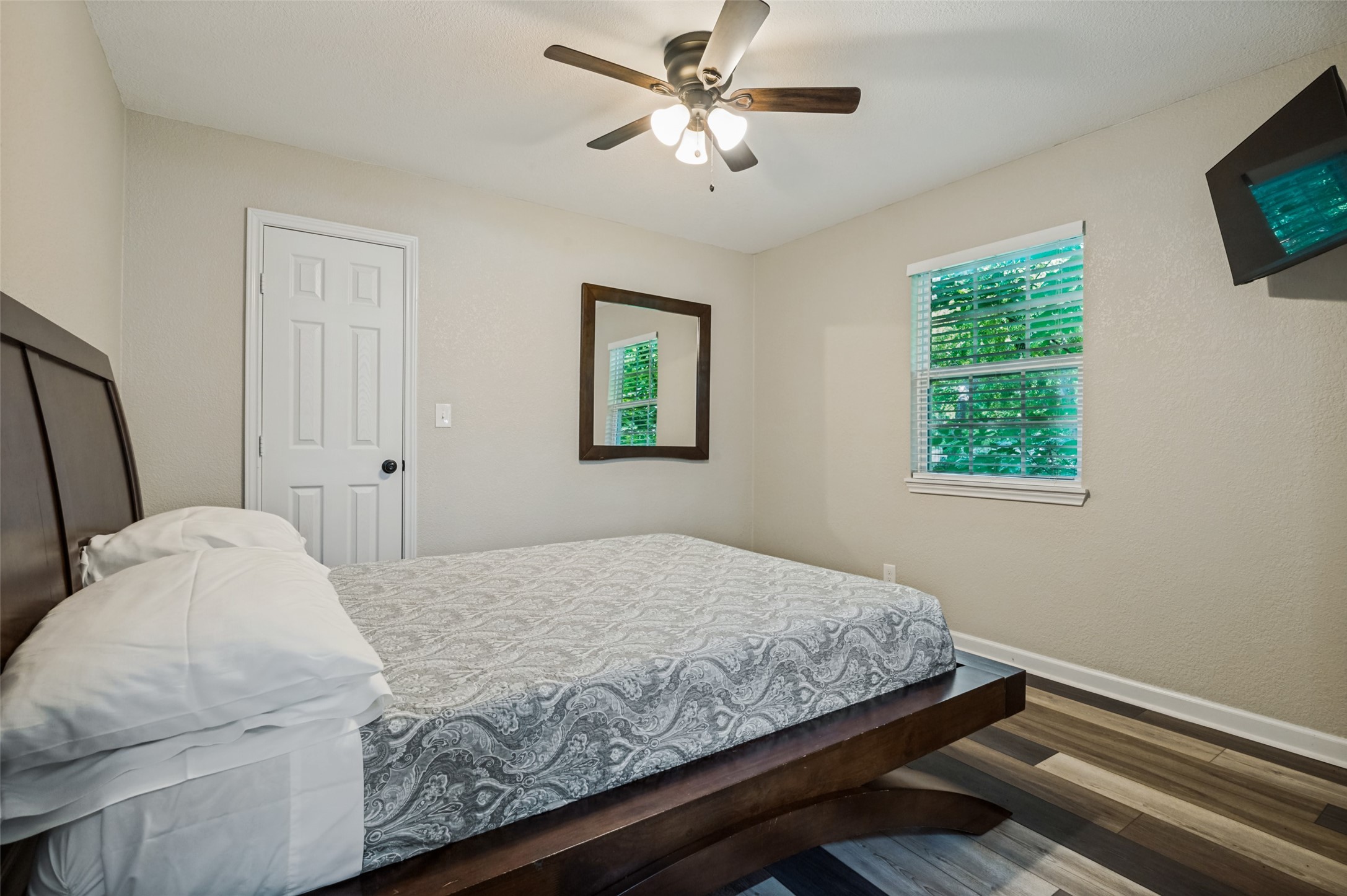 2214 Pine Street Grand Prairie TX 75050