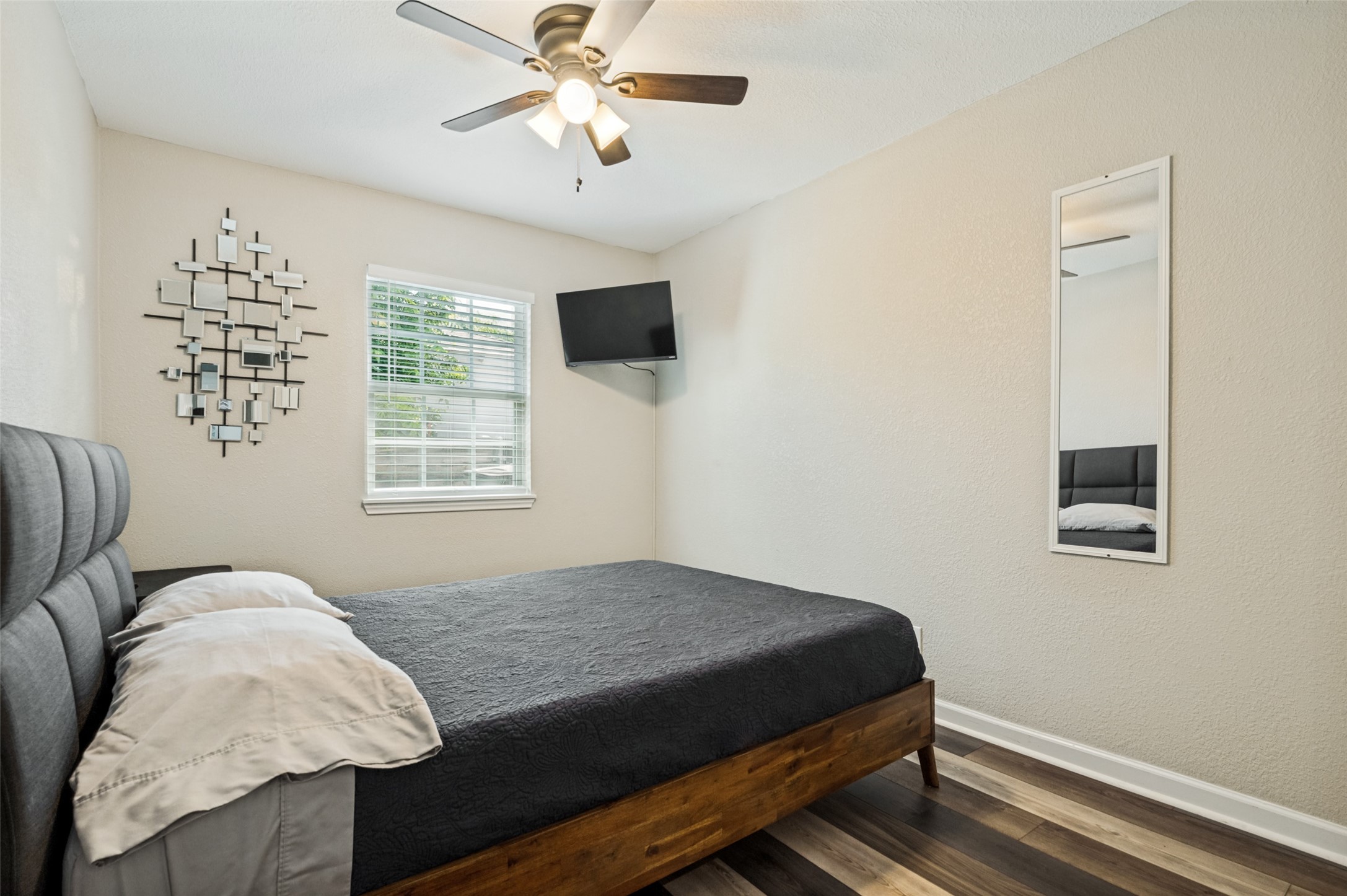 2214 Pine Street Grand Prairie TX 75050