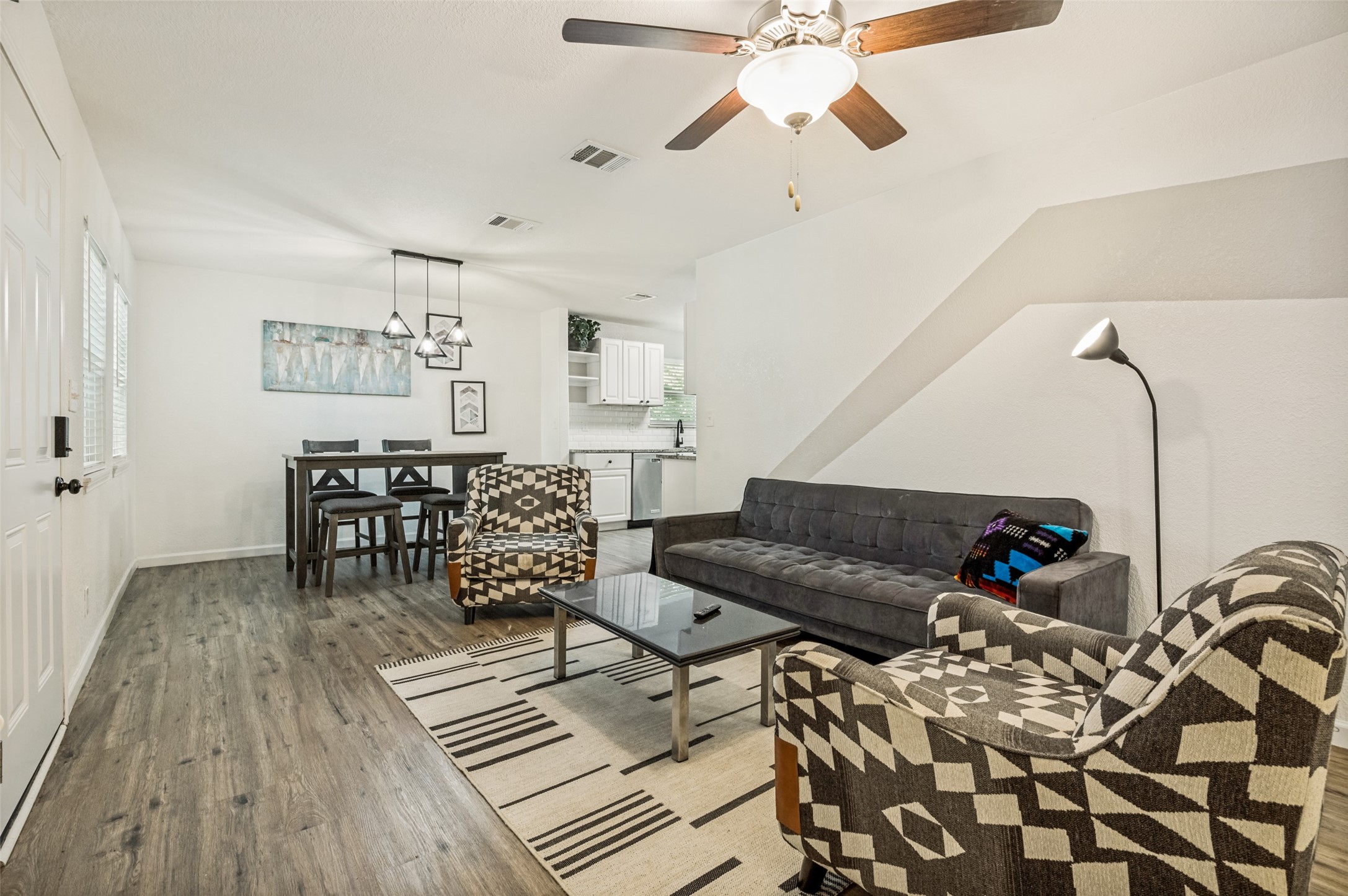2214 Pine Street Grand Prairie TX 75050