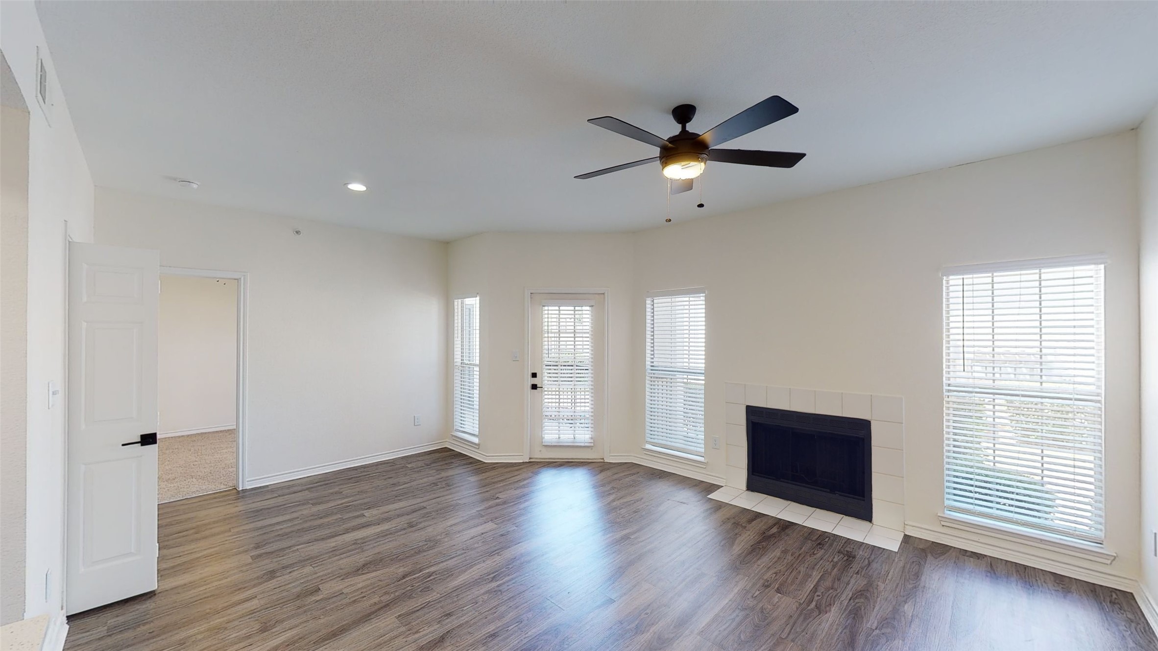 1600 N 9th Street Midlothian TX 76065