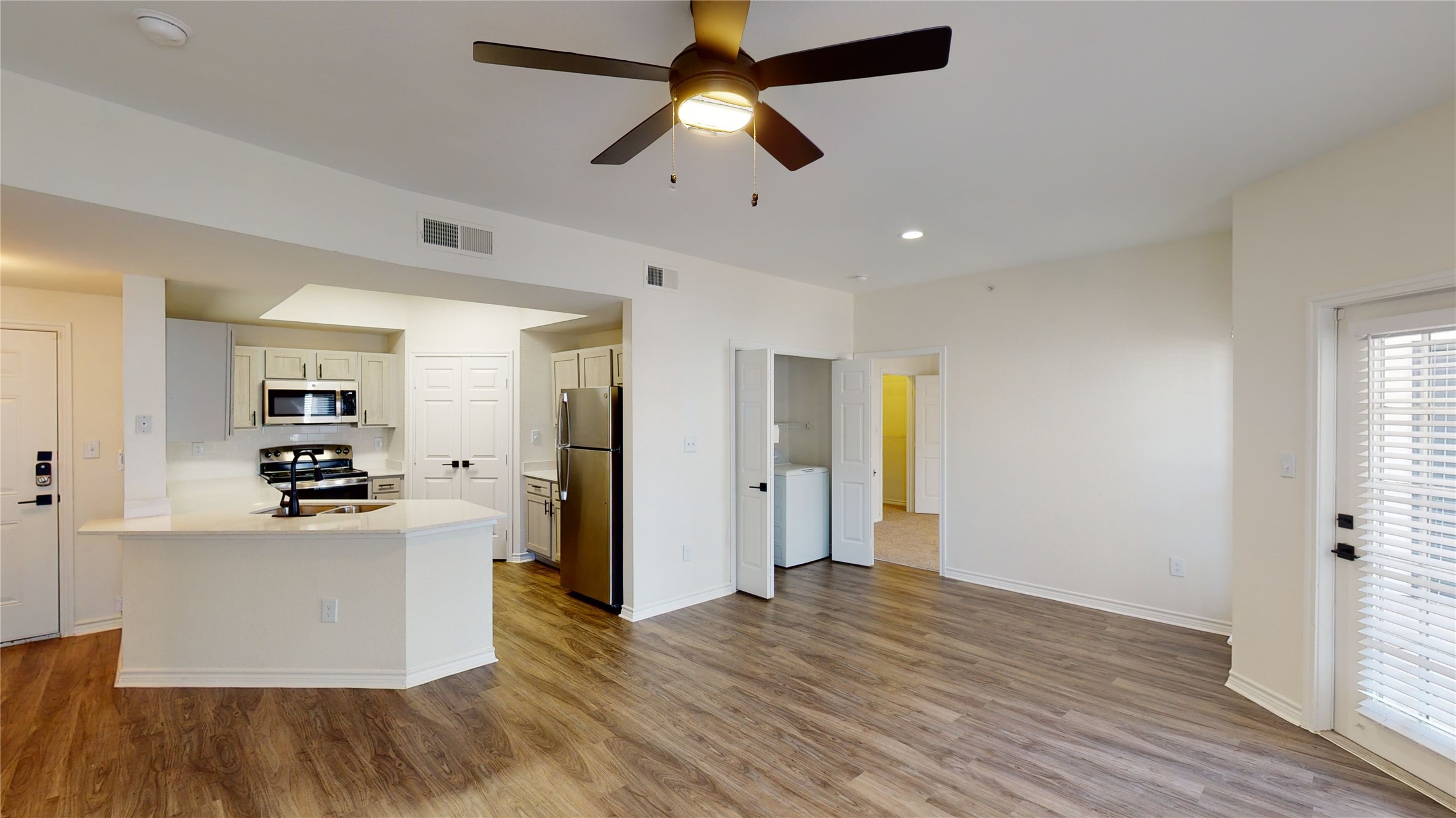 1600 N 9th Street Midlothian TX 76065