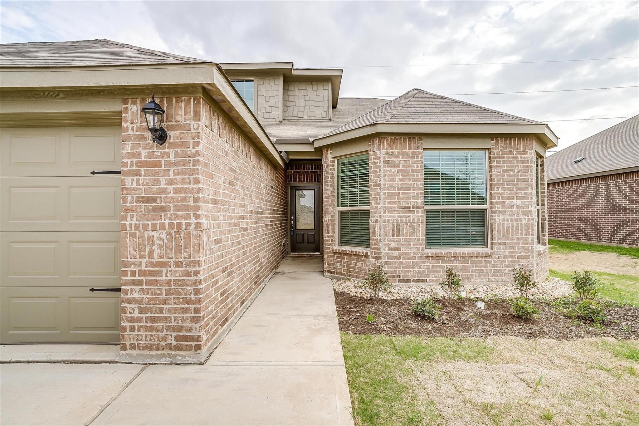 1025 Mcdonald Drive Crowley TX 76036