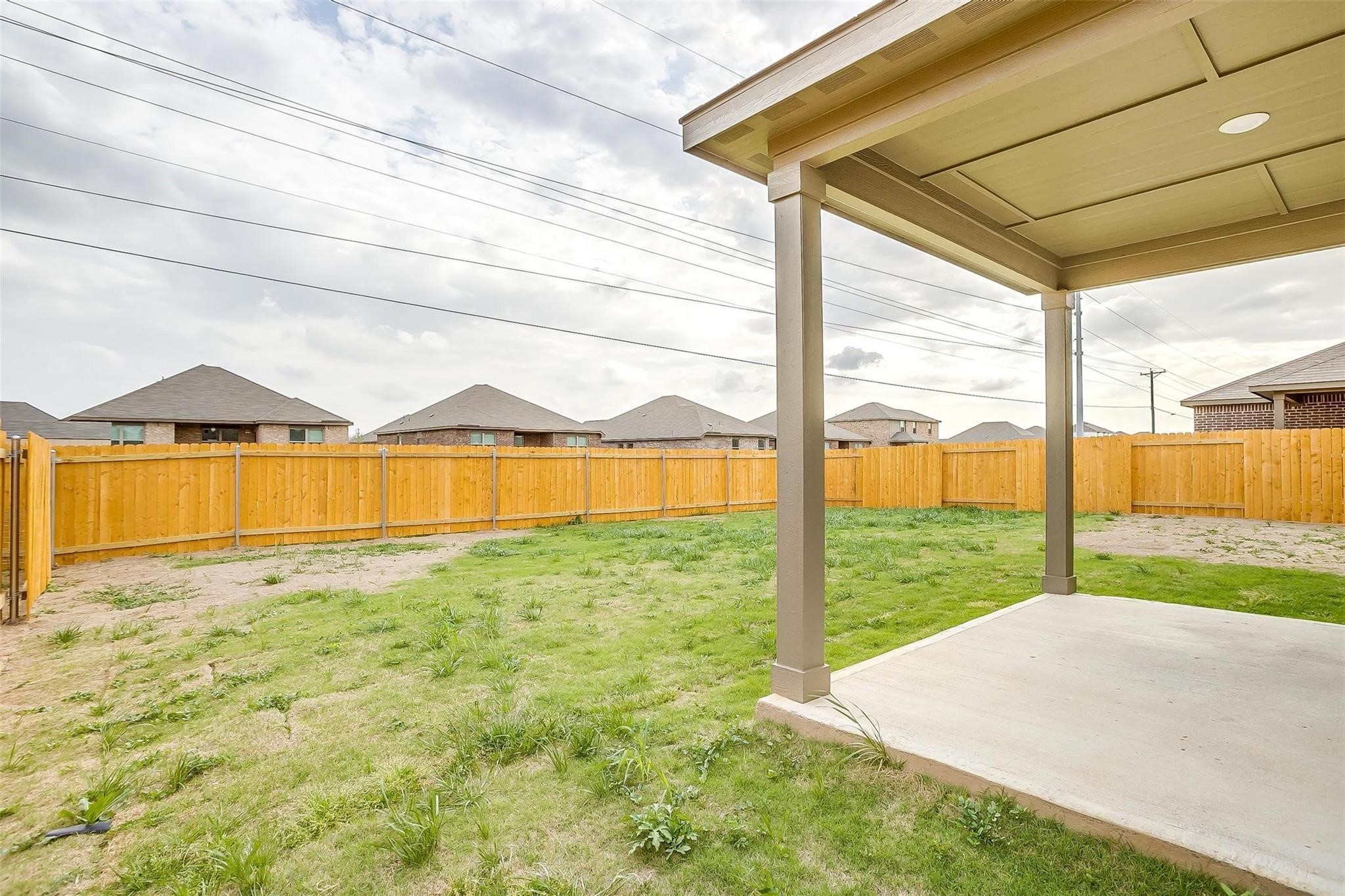 1025 Mcdonald Drive Crowley TX 76036