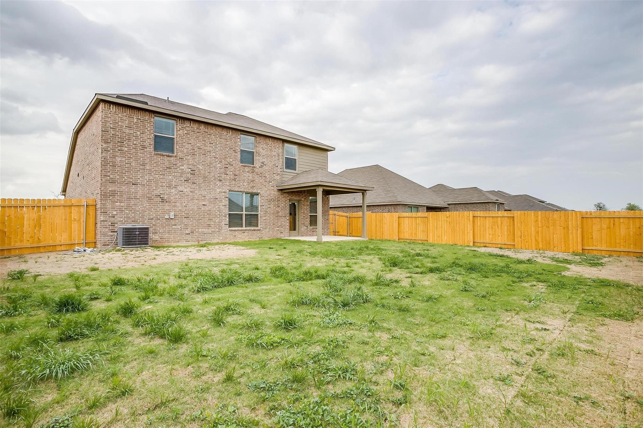 1025 Mcdonald Drive Crowley TX 76036