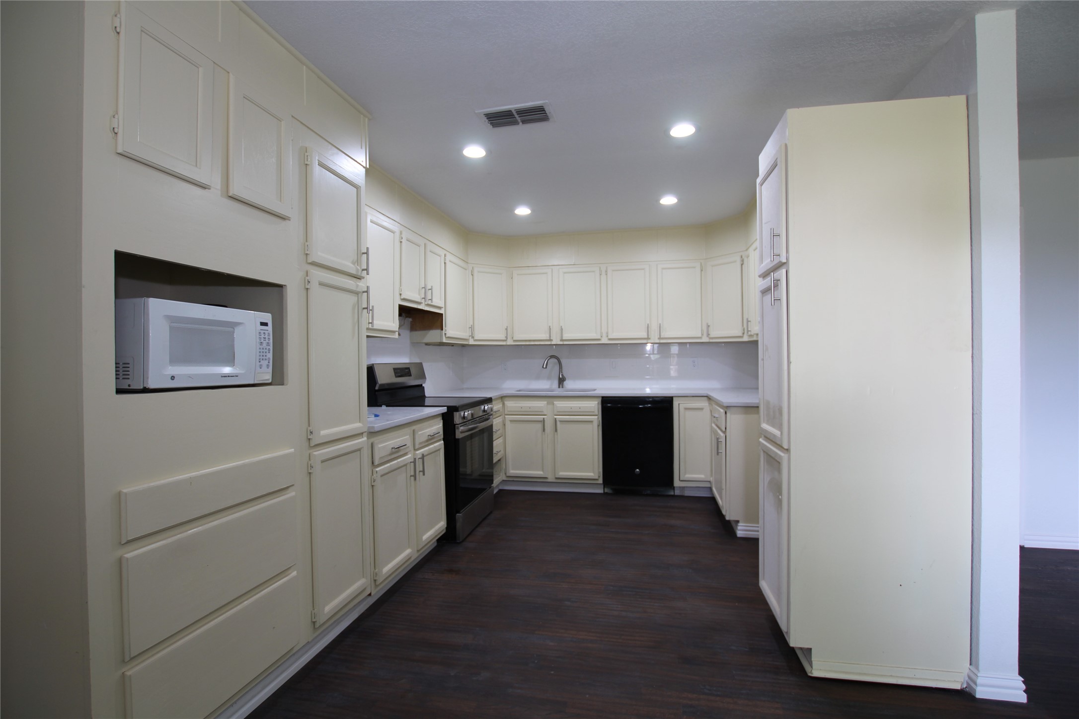 106 Austin Street Alvarado TX 76009