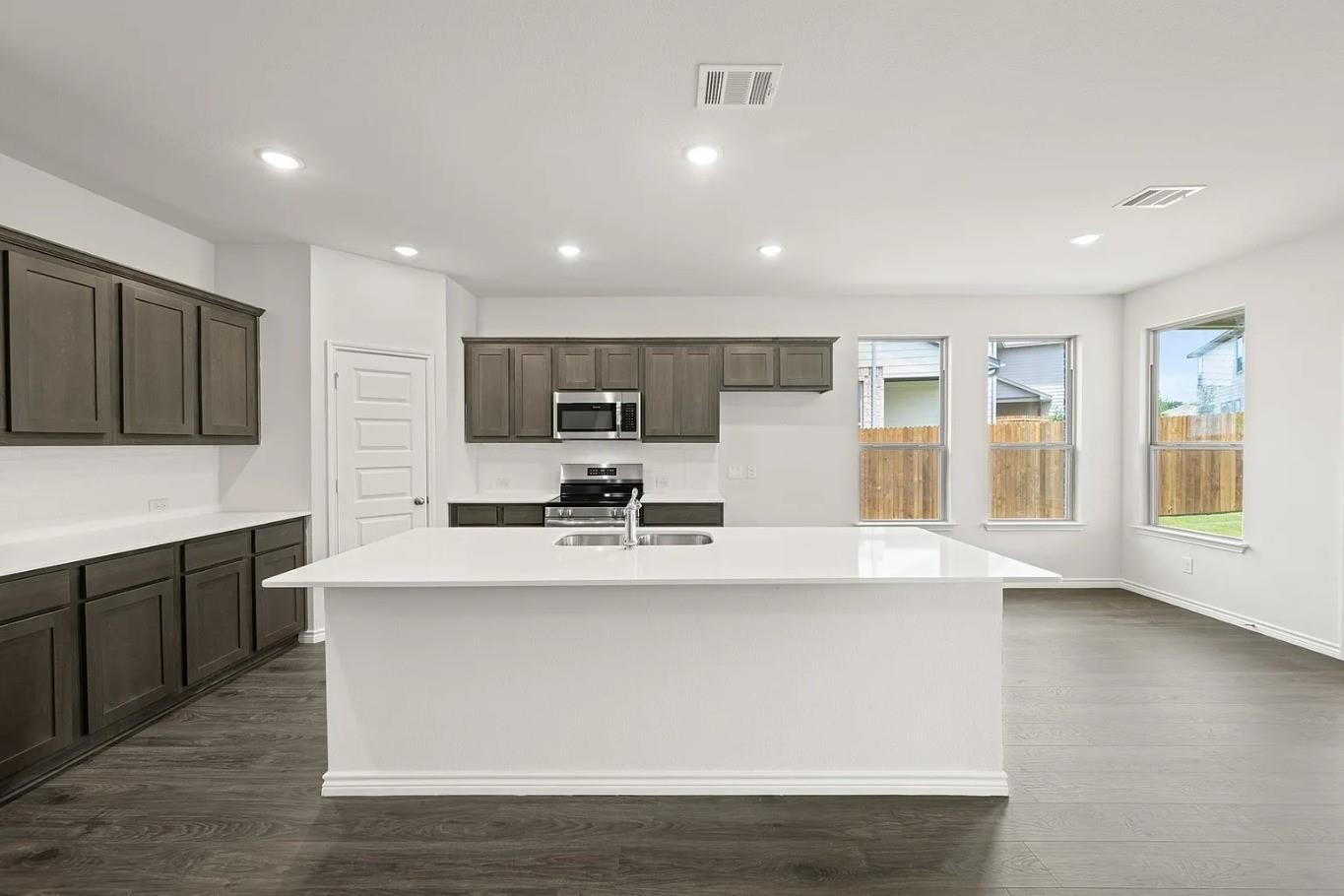 402 Saddle Lane Denton TX 76205