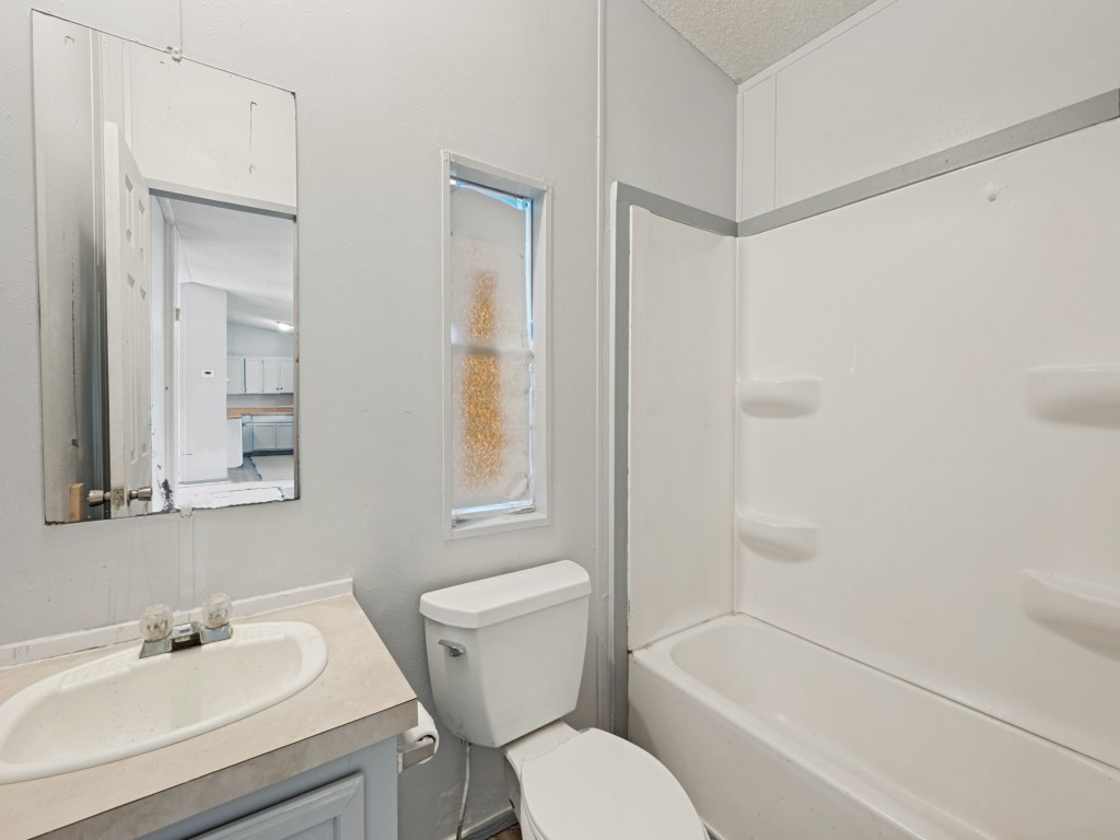 6205 N Highland Circle Haltom City TX 76117
