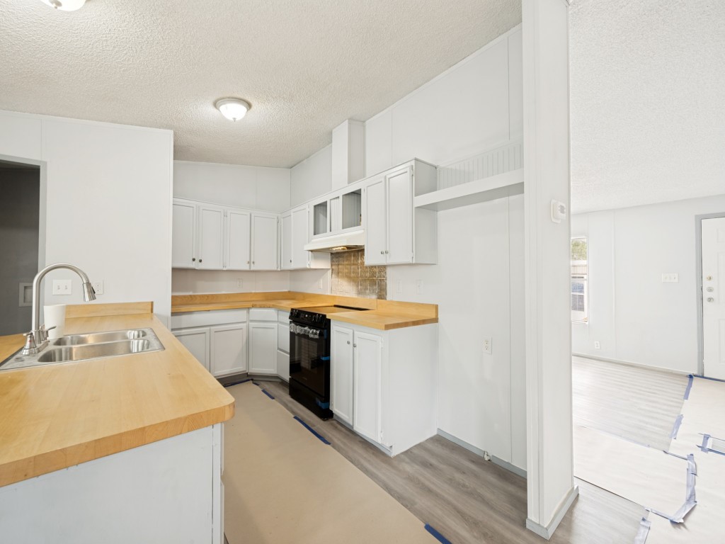 6205 N Highland Circle Haltom City TX 76117