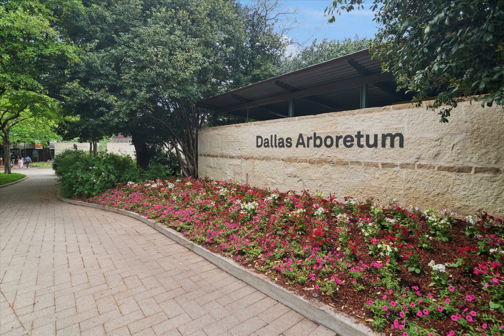 8106 San Benito Way Dallas TX 75218