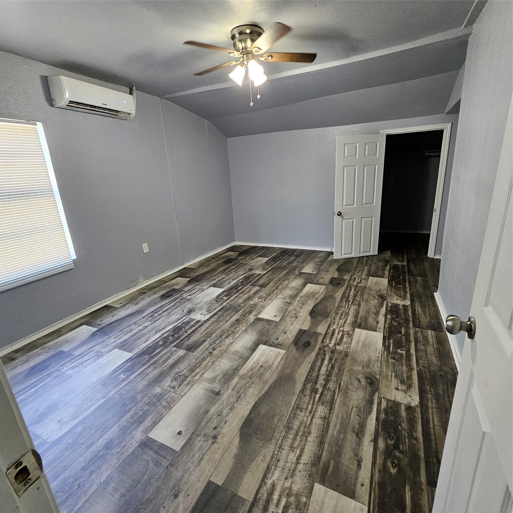 2826 Alaska Avenue Dallas TX 75216