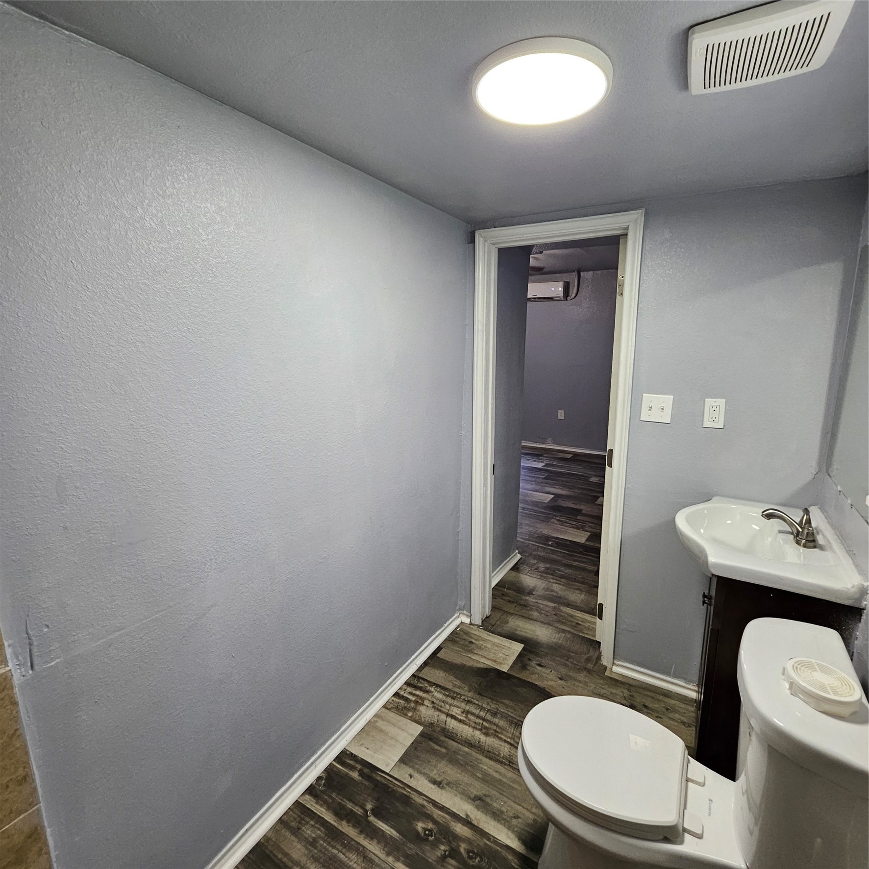 2826 Alaska Avenue Dallas TX 75216