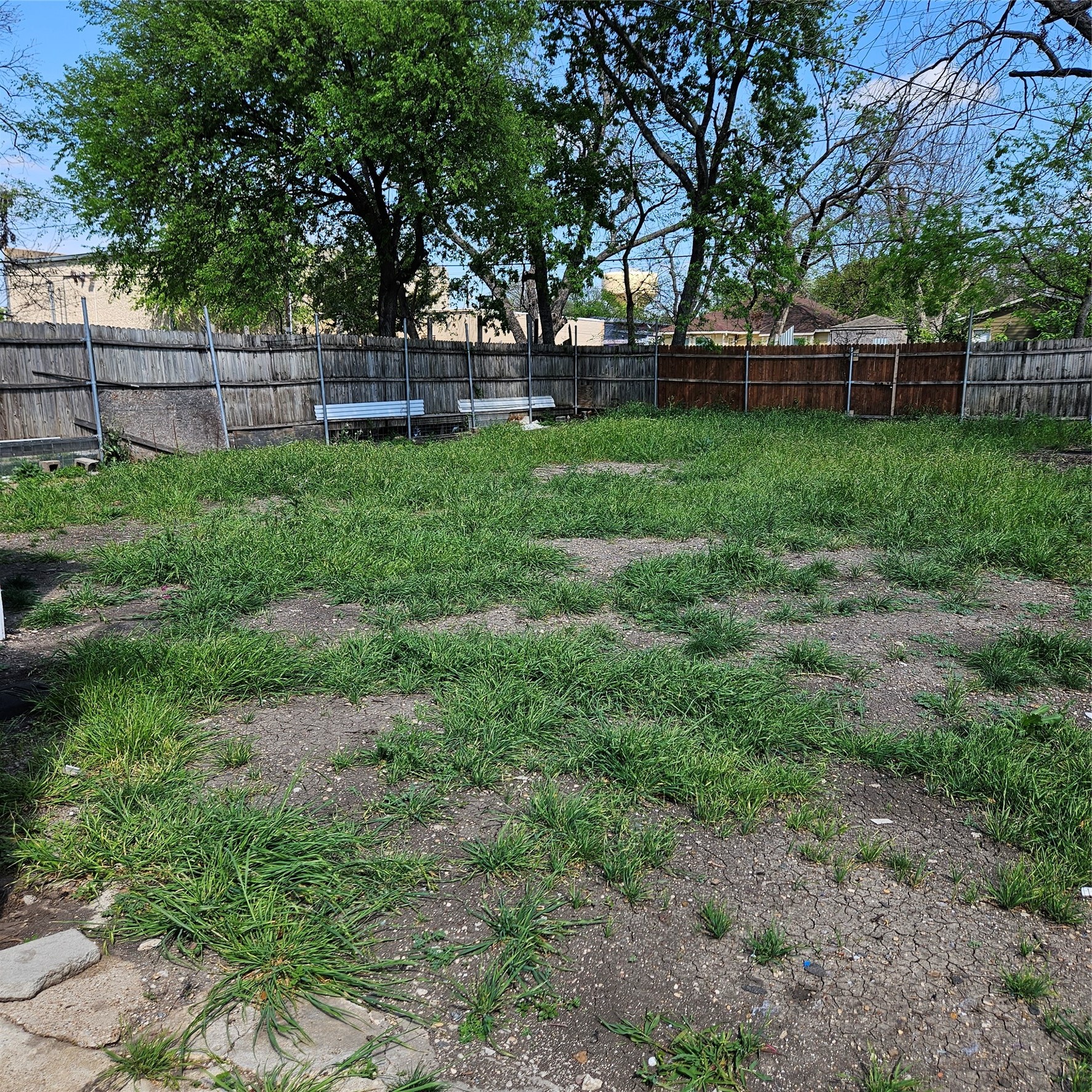 2826 Alaska Avenue Dallas TX 75216