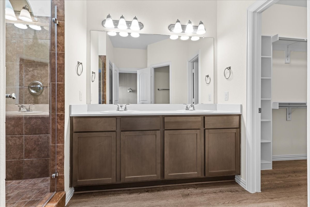 220 Camden Street Red Oak TX 75154