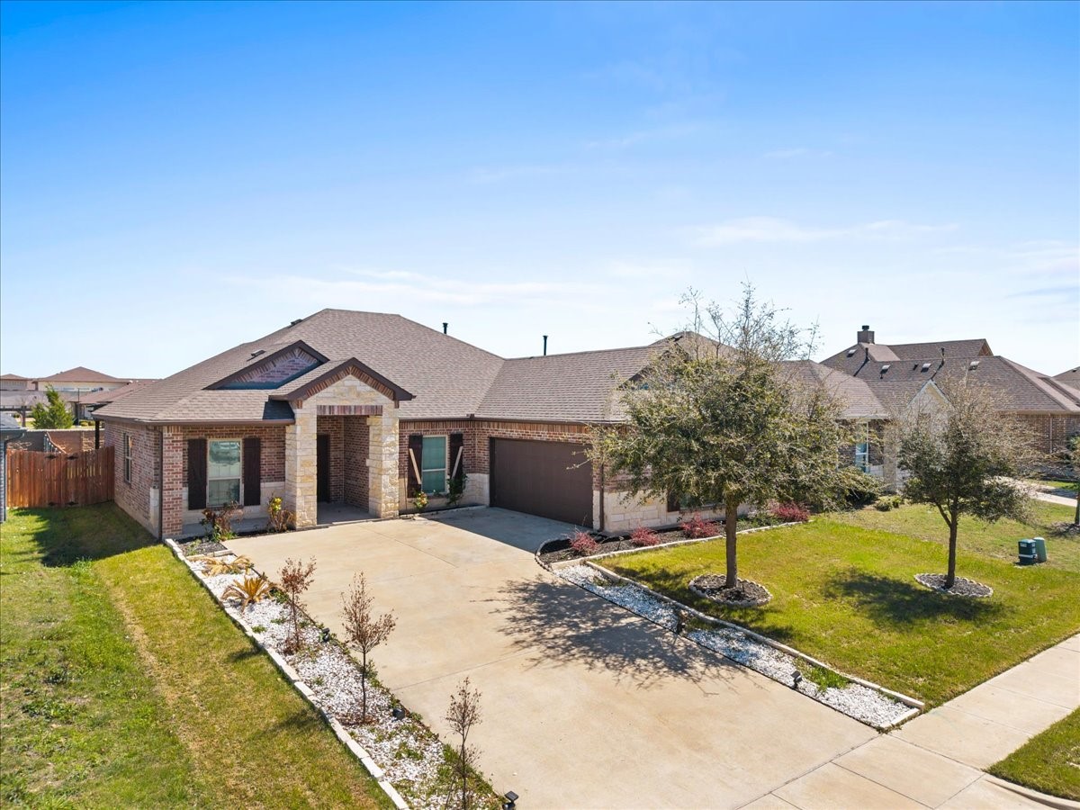 220 Camden Street Red Oak TX 75154