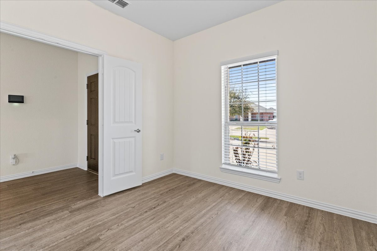 220 Camden Street Red Oak TX 75154