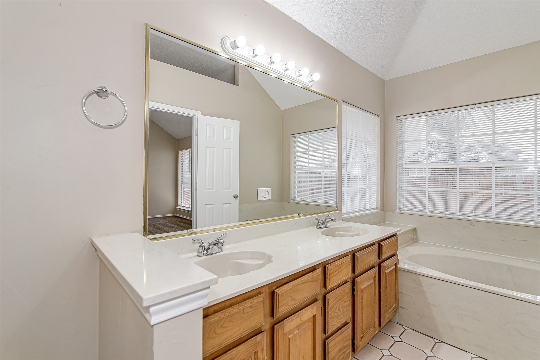 6307 Blaney Drive Arlington TX 76001