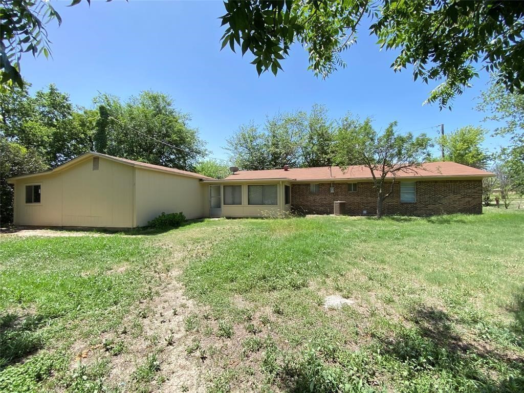 1115 E Ross Street Hamilton TX 76531