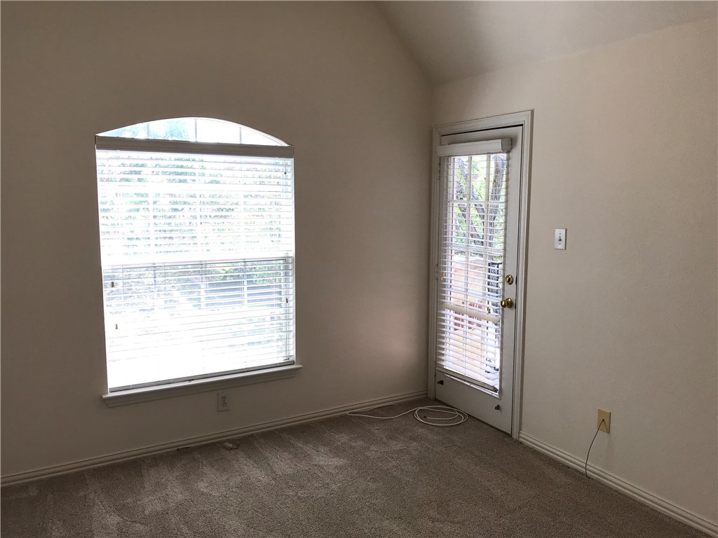 8327 Charleston Street Irving TX 75063