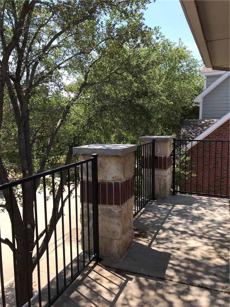 8327 Charleston Street Irving TX 75063