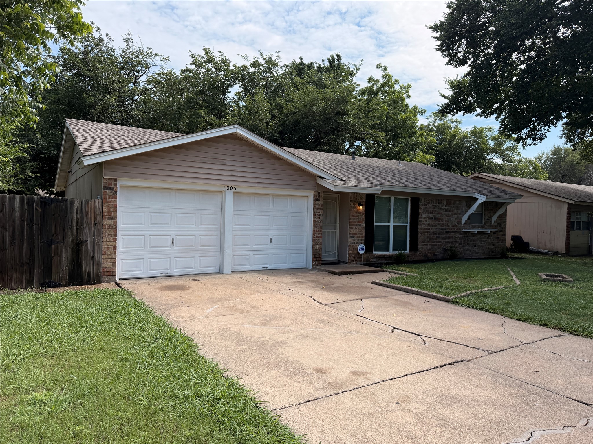 1005 Fairfax Court Arlington TX 76015